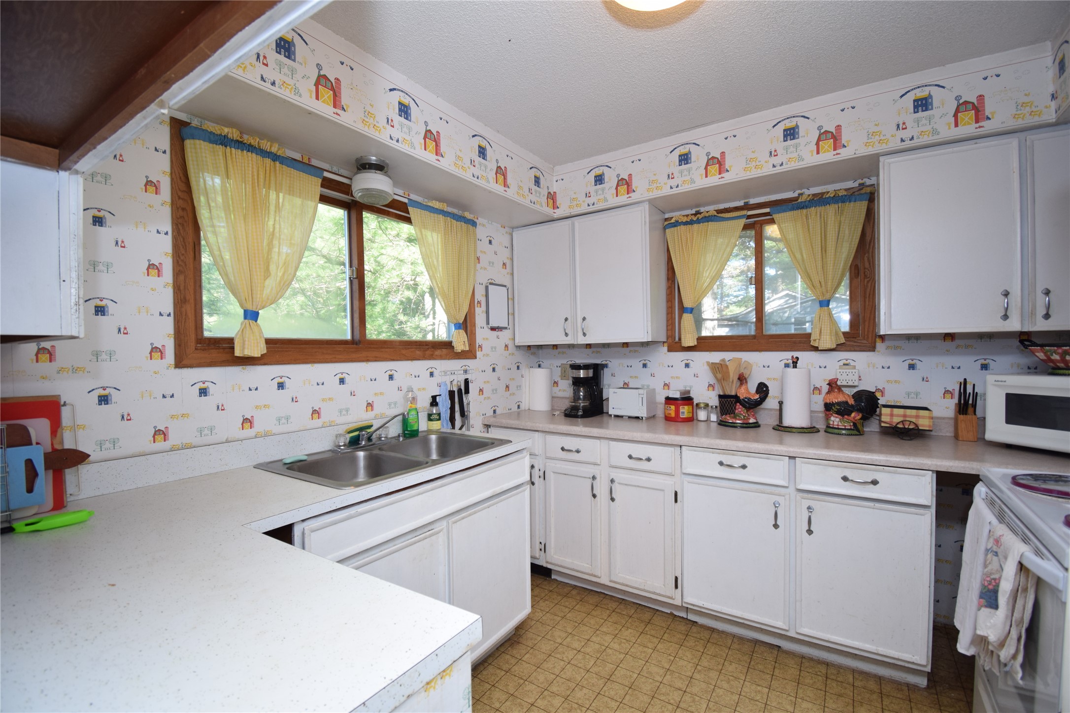 2908 E Long Lake Road Property Photo 43