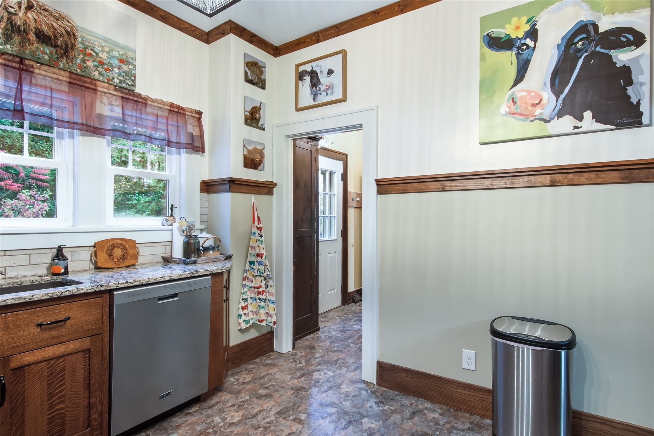 309 Roesler Avenue W Property Photo 12