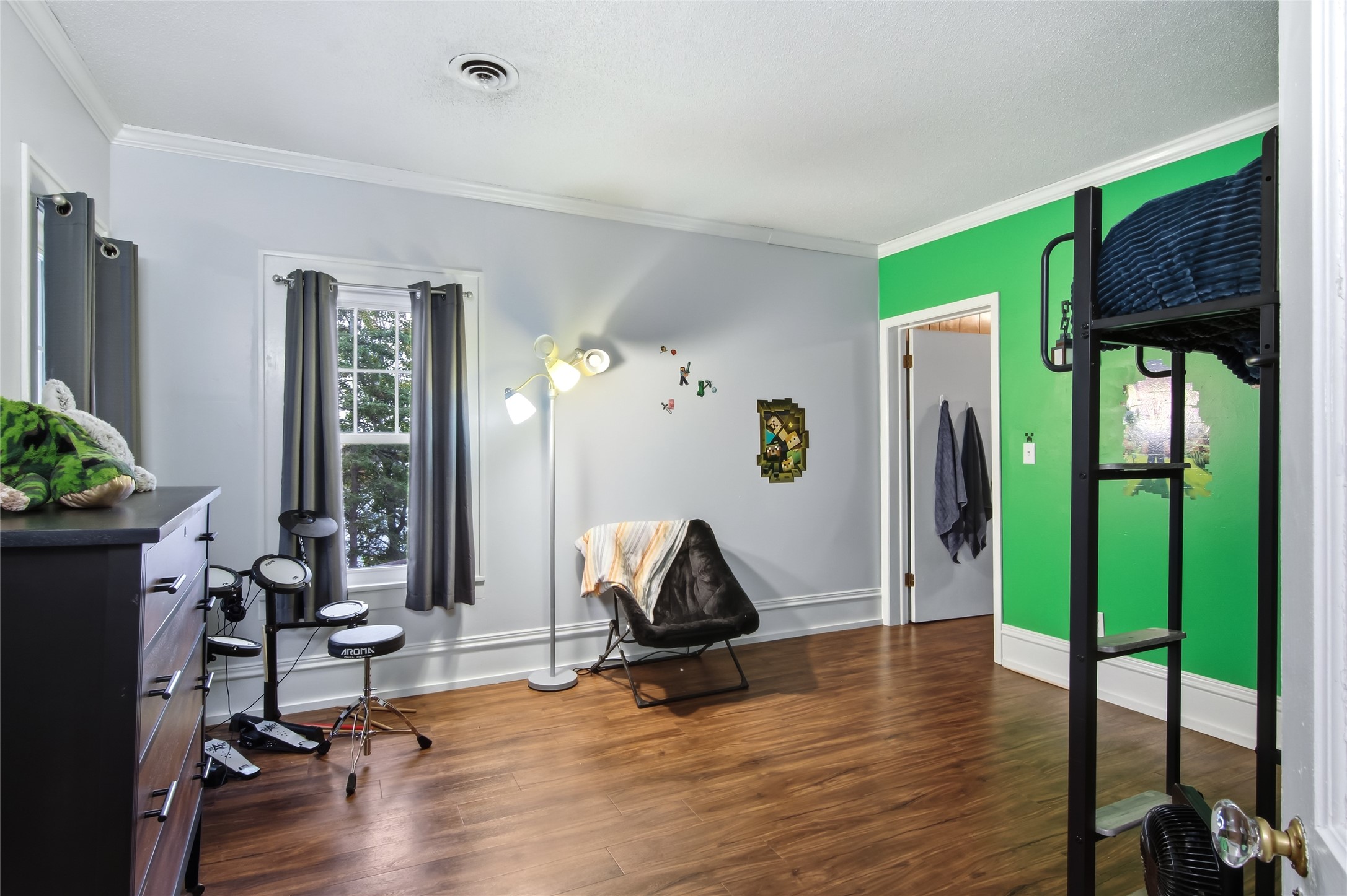 309 Roesler Avenue W Property Photo 24
