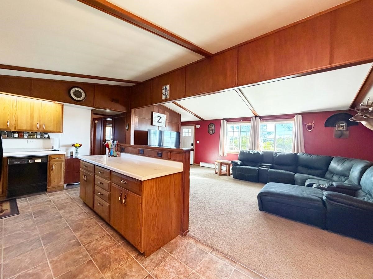 417 E Logan Avenue Property Photo 9