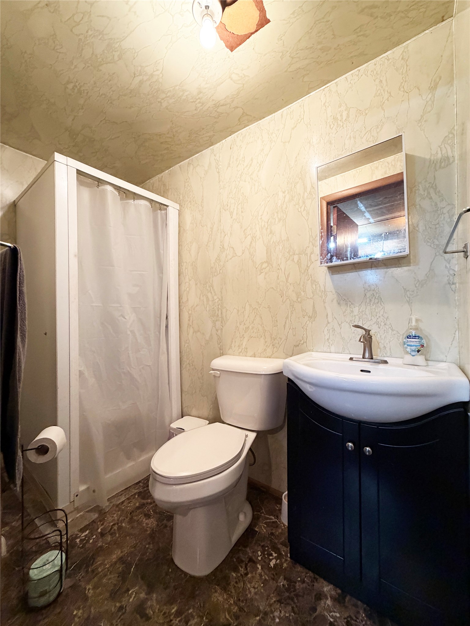 417 E Logan Avenue Property Photo 20