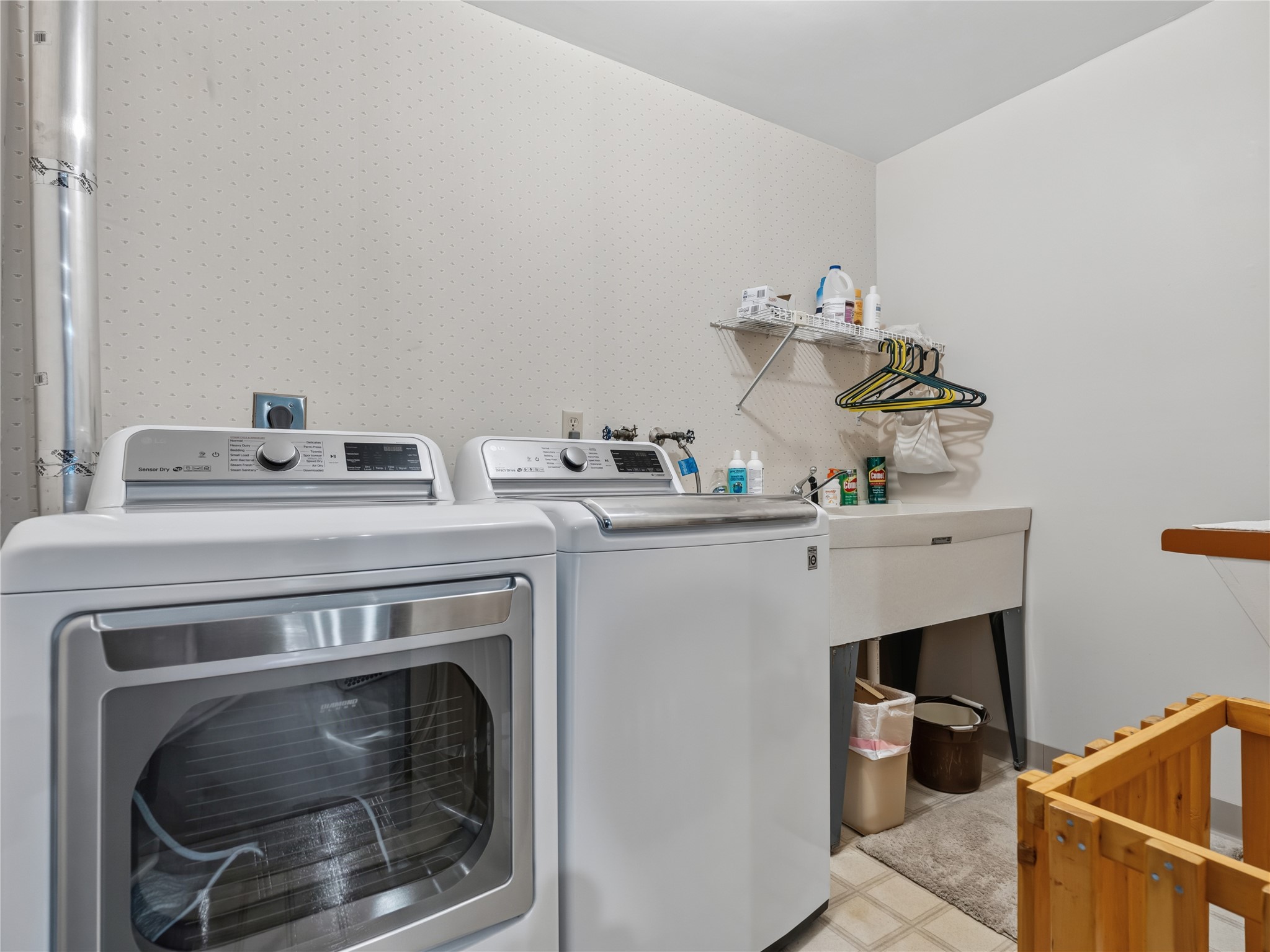 1600 W Allen Street Property Photo 26