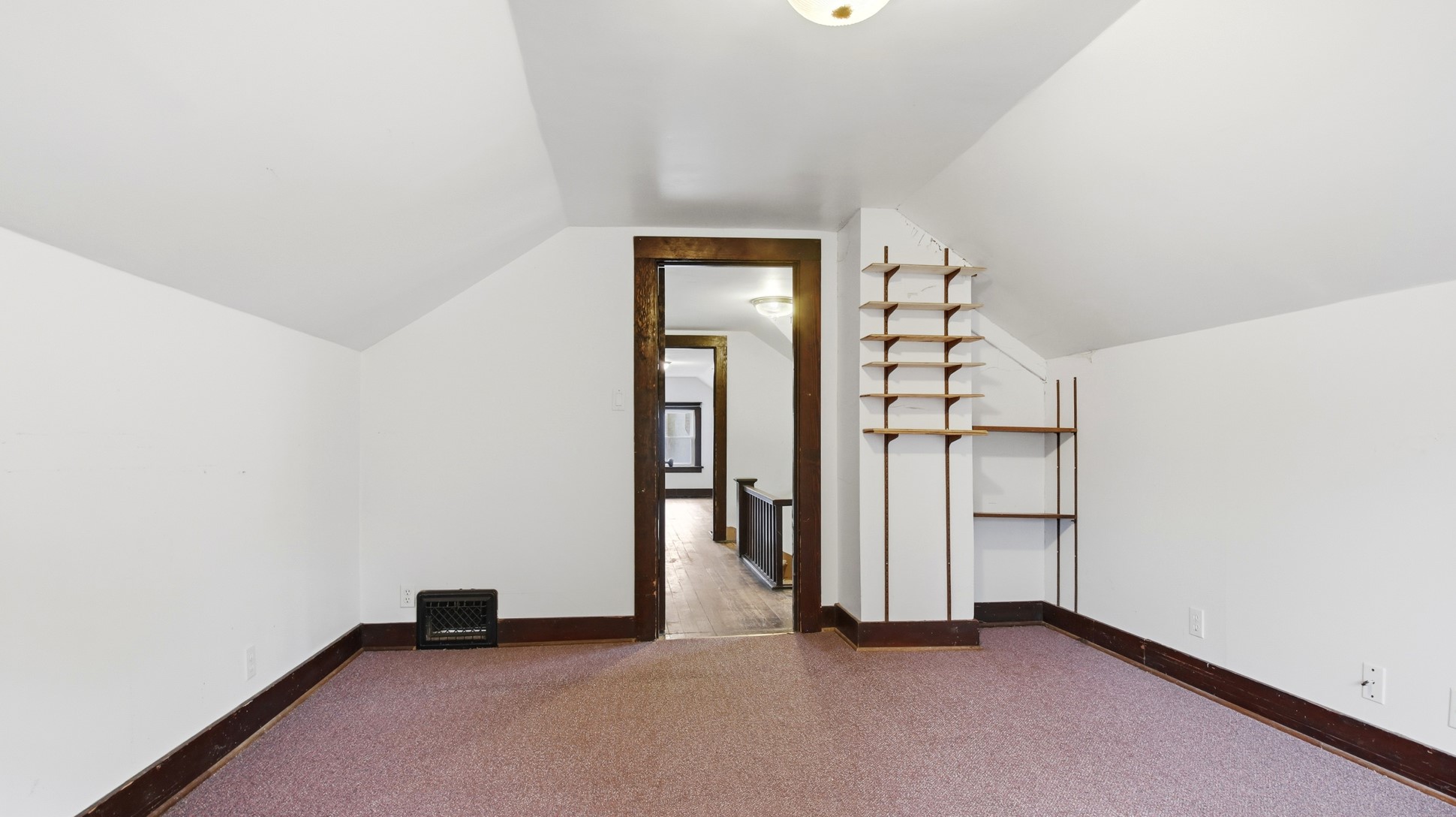 509 7th Avenue W Property Photo 18
