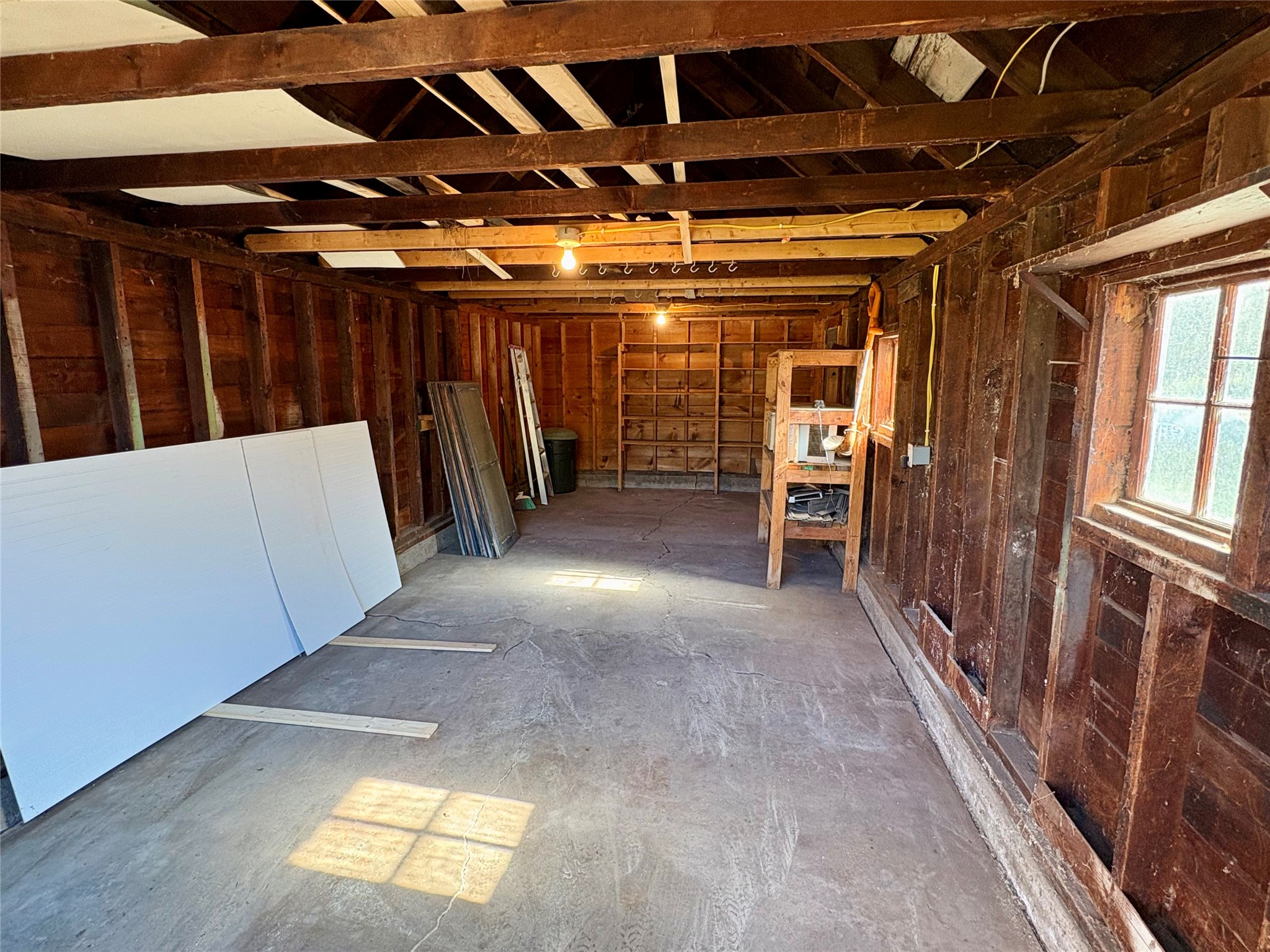 1944 N State Road 85 Property Photo 6