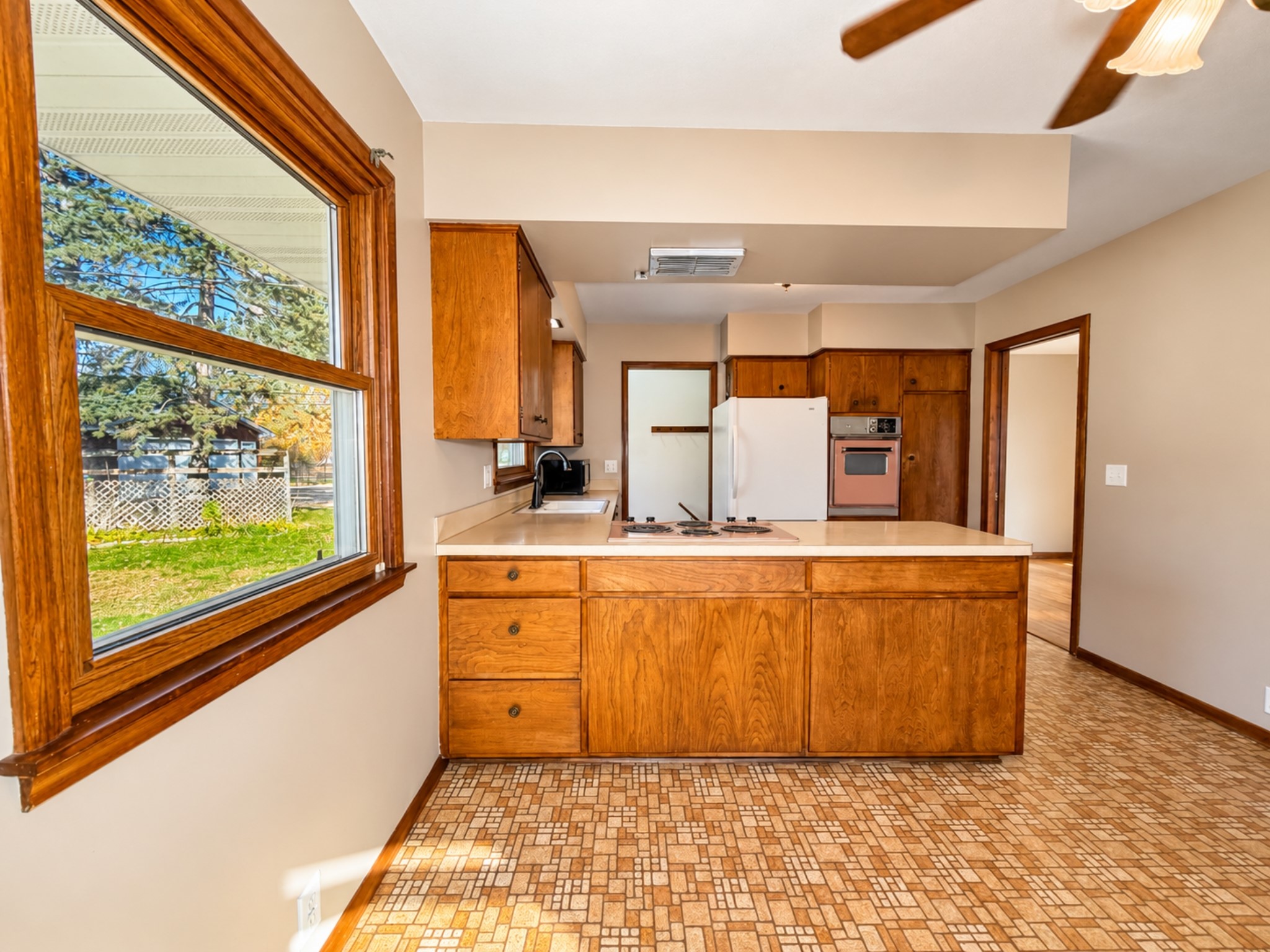 526 A Street Property Photo 12