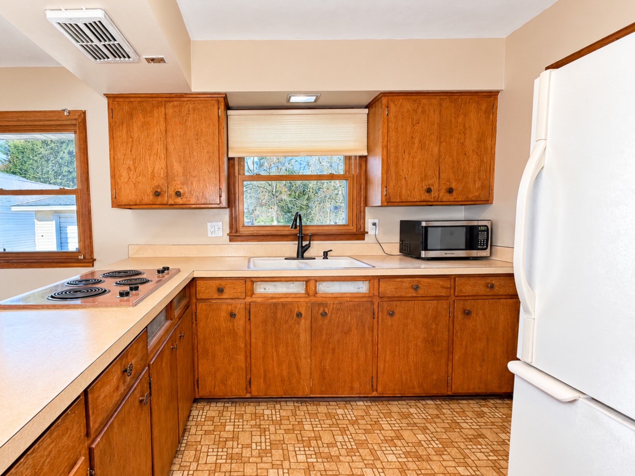 526 A Street Property Photo 13