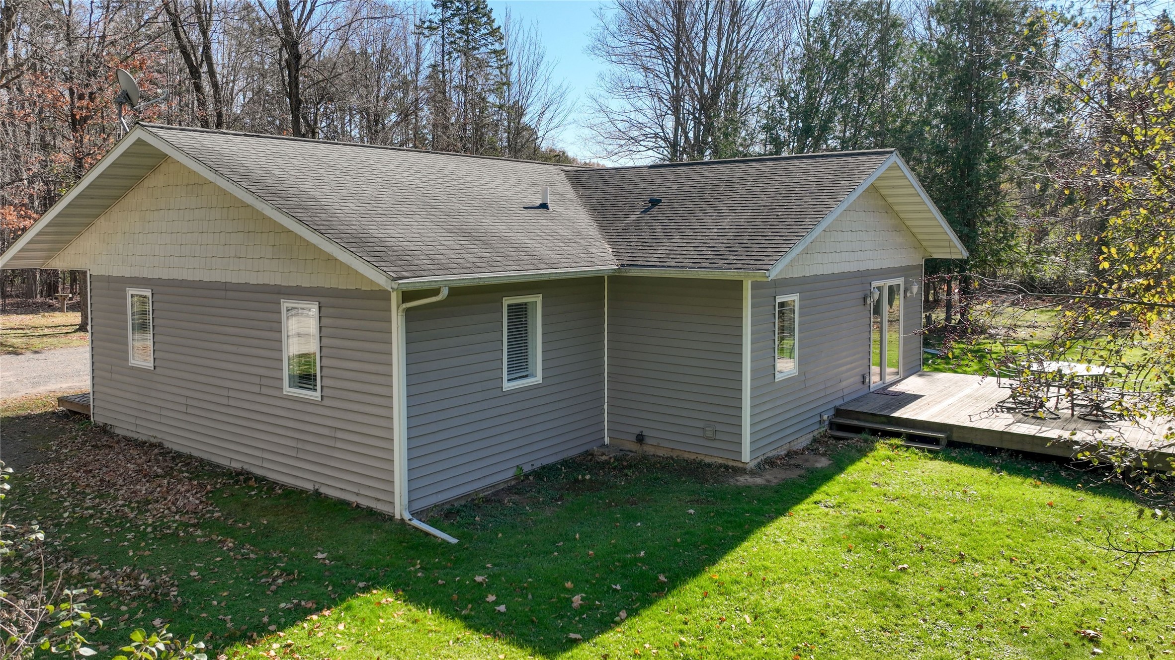 W7950 Us Highway 8 Property Photo 23