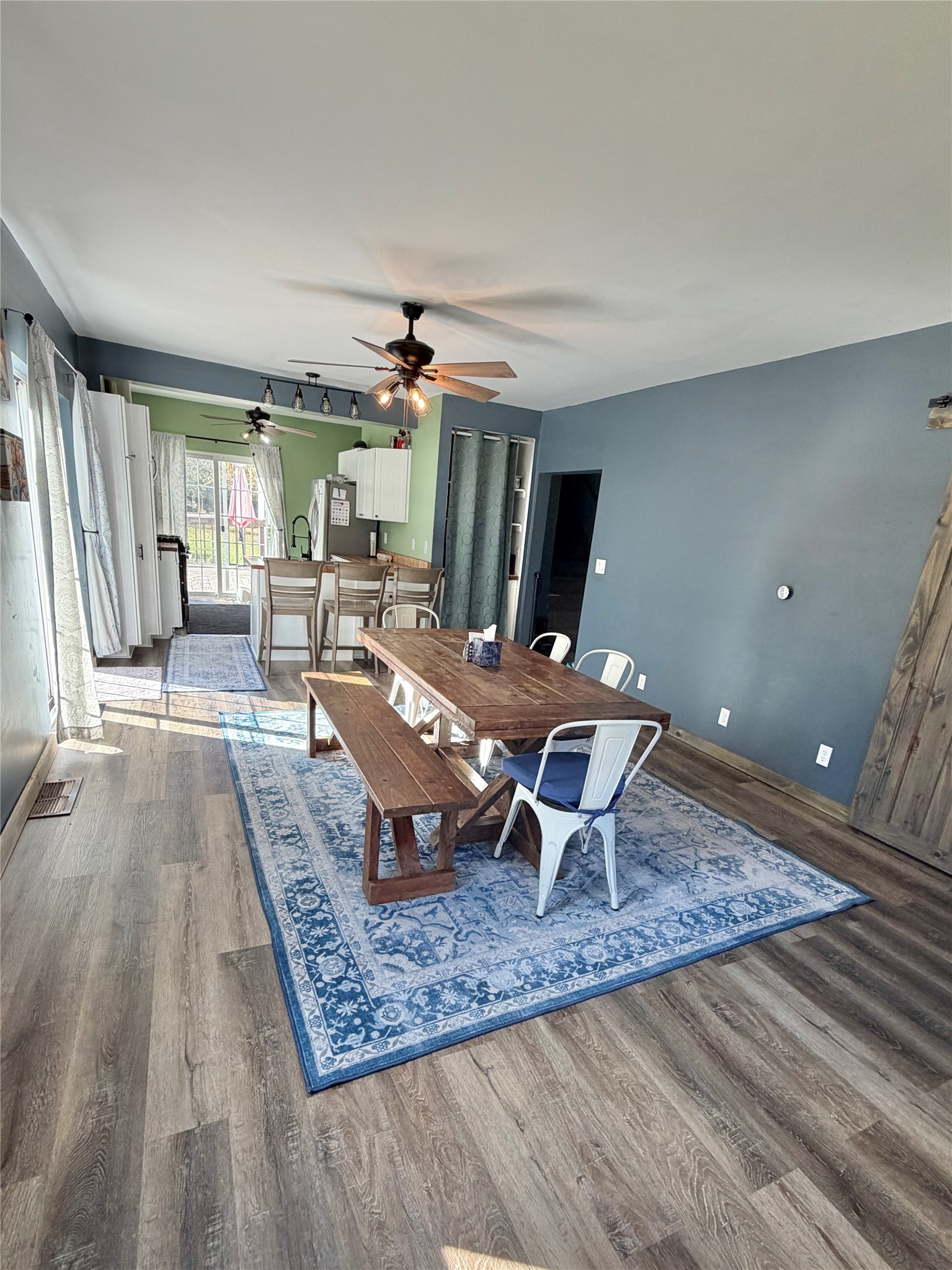 874 25th Street Property Photo 8