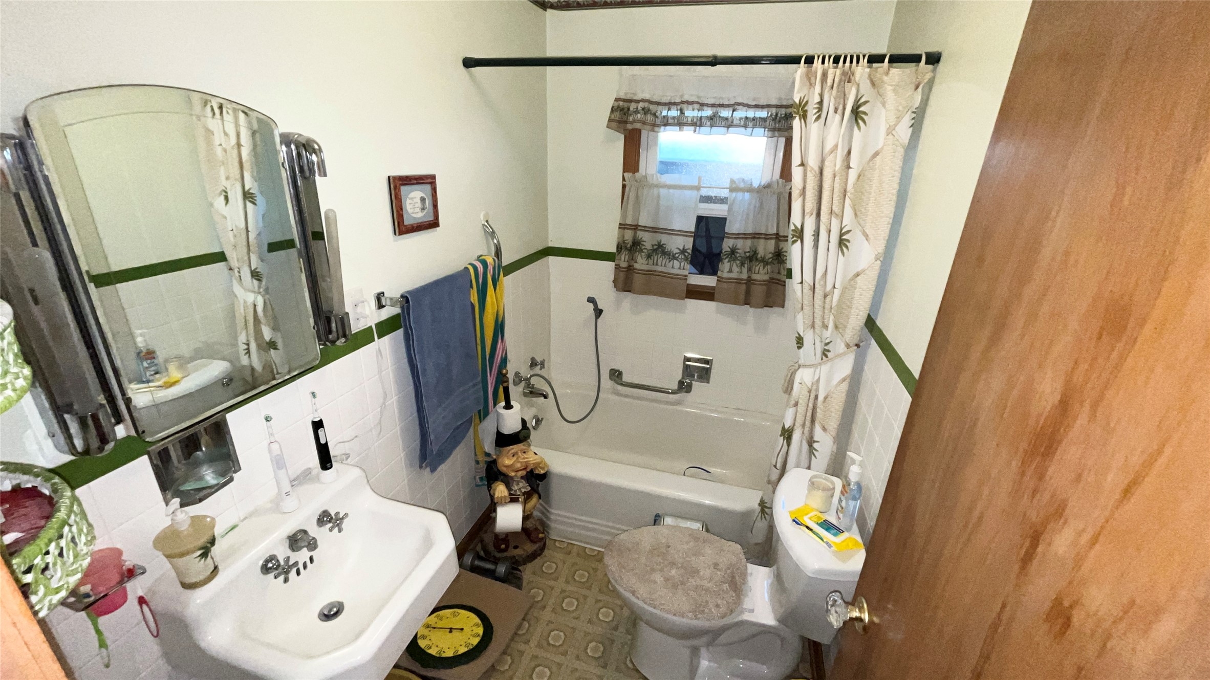 526 Cedar Street Property Photo 14