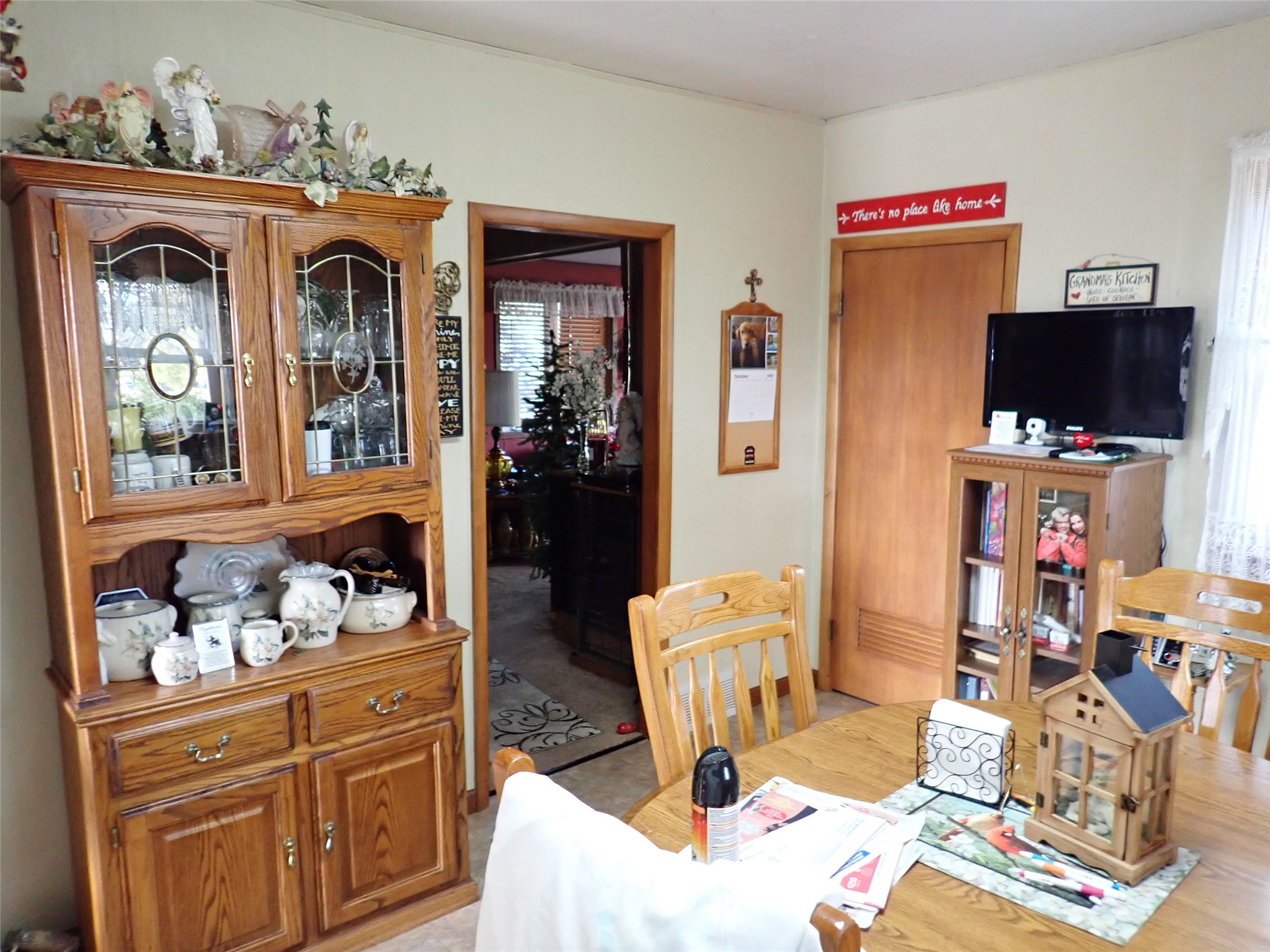214 Logan Avenue E Property Photo 12