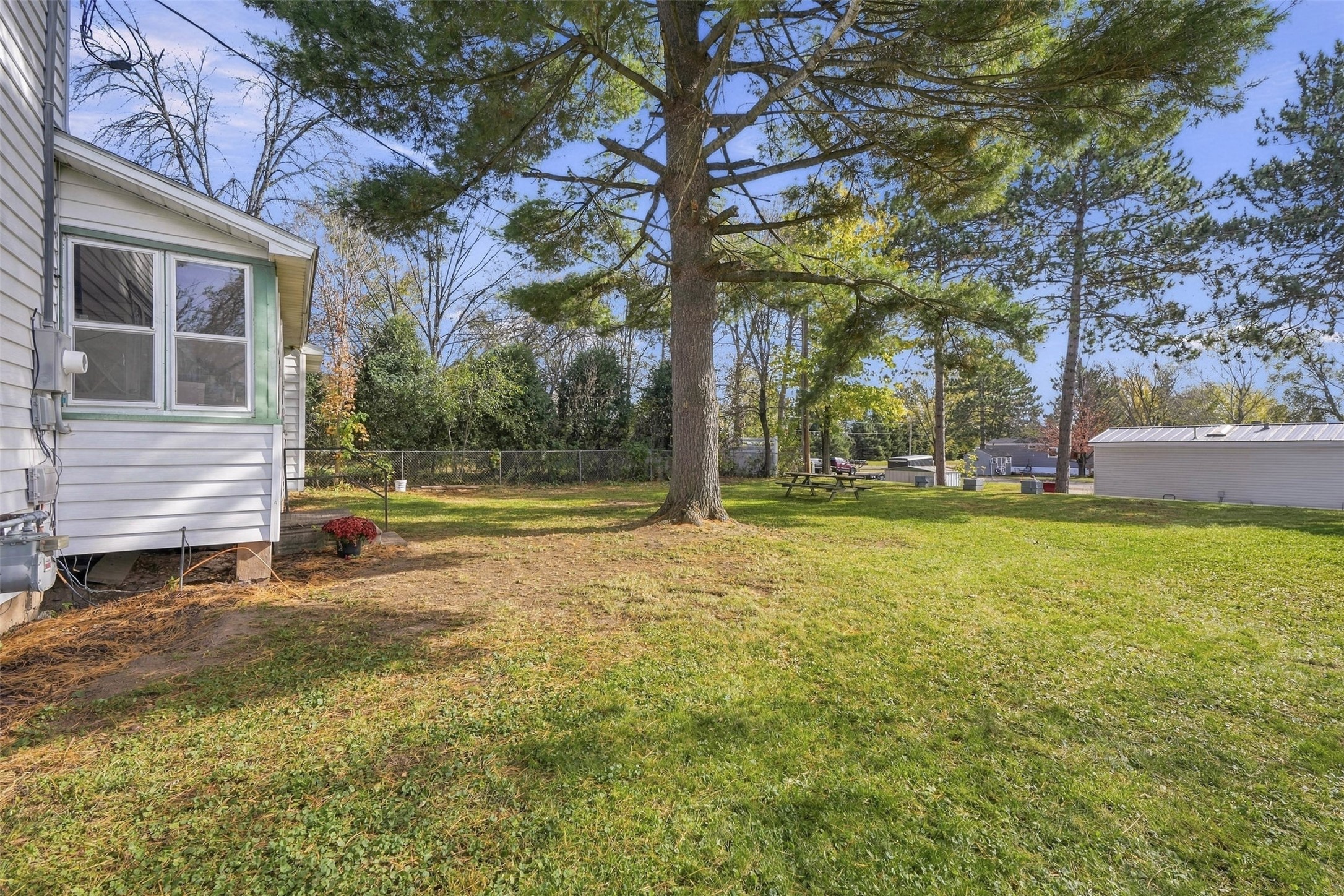201 Pine Street Property Photo 4