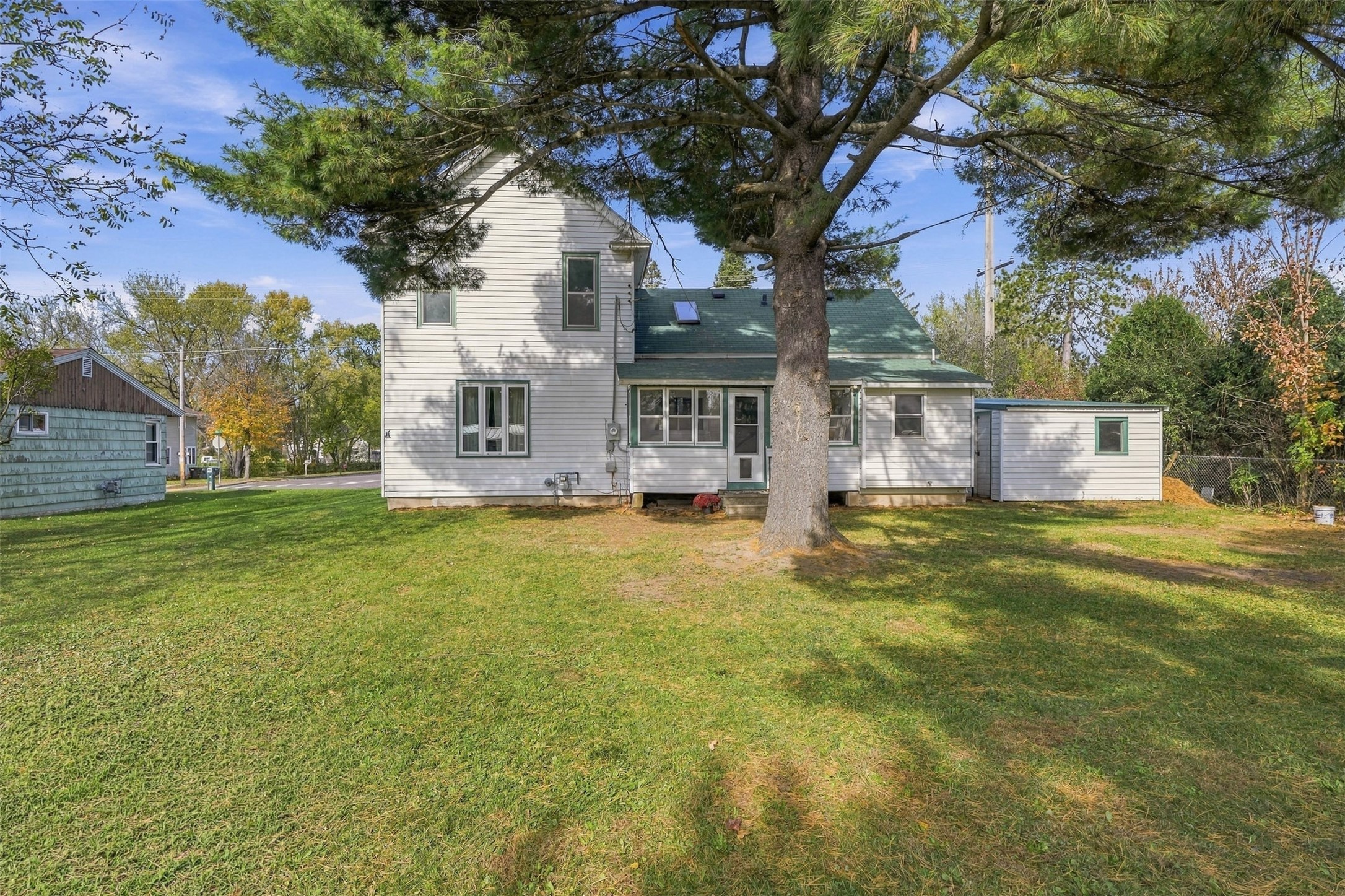 201 Pine Street Property Photo 7