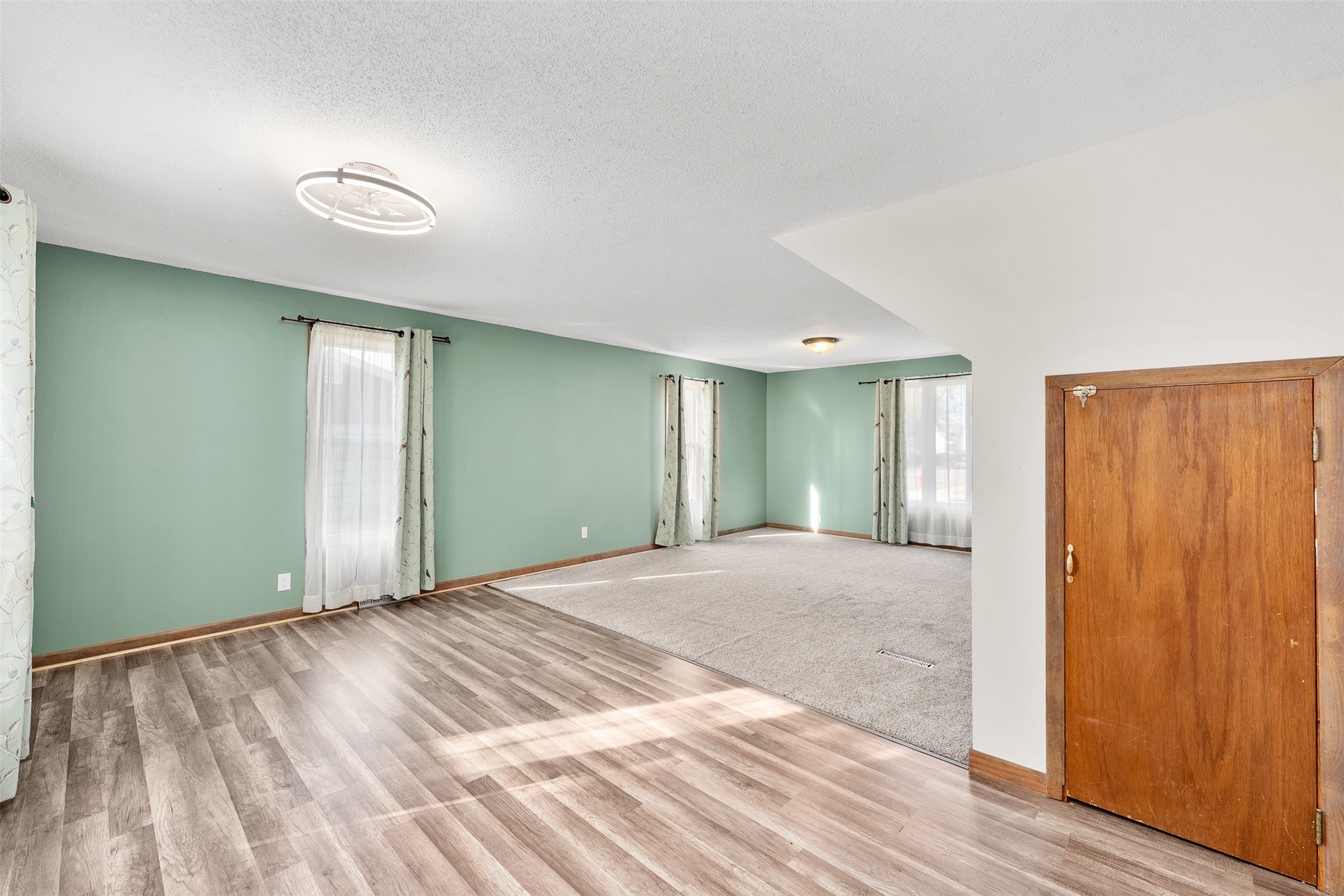 201 Pine Street Property Photo 14