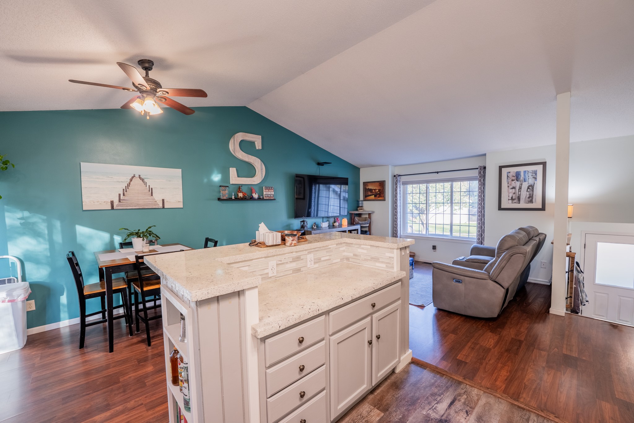 2411 Kenora Parkway Property Photo 10