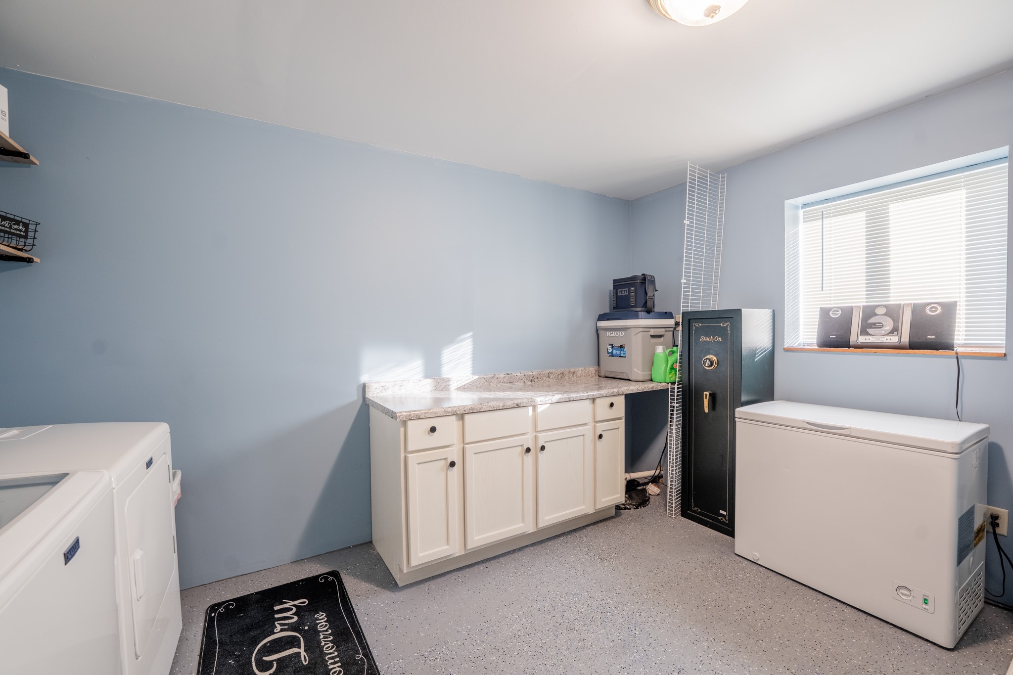 2411 Kenora Parkway Property Photo 32