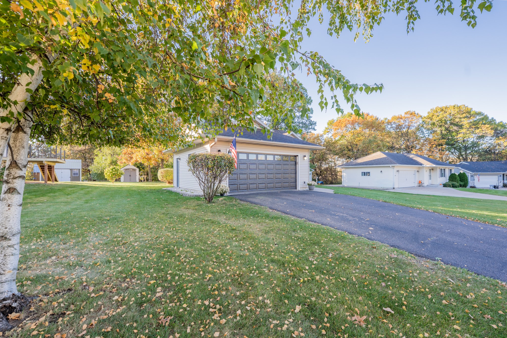 2411 Kenora Parkway Property Photo 41