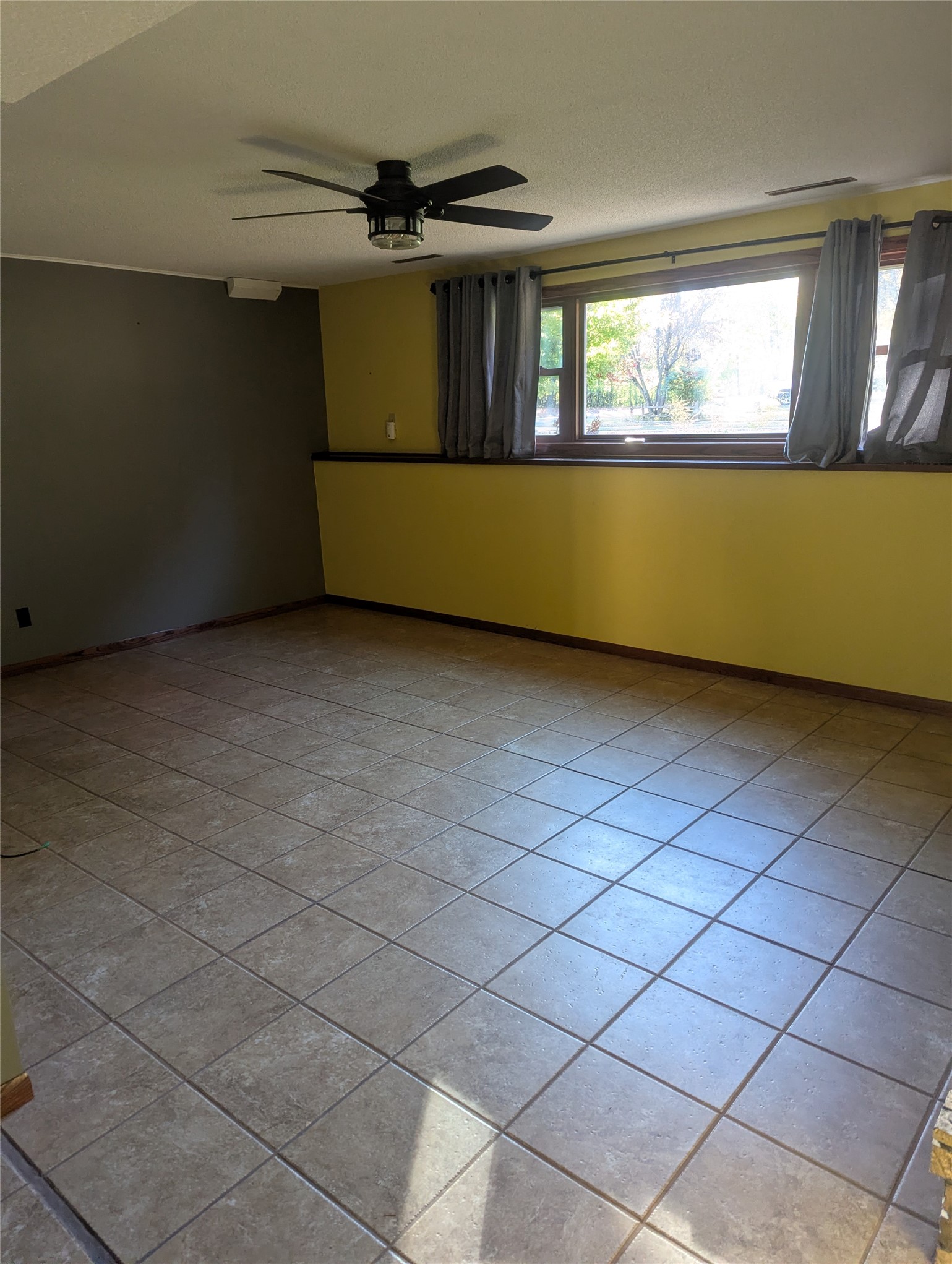 2009 N Gooder Street Property Photo 32