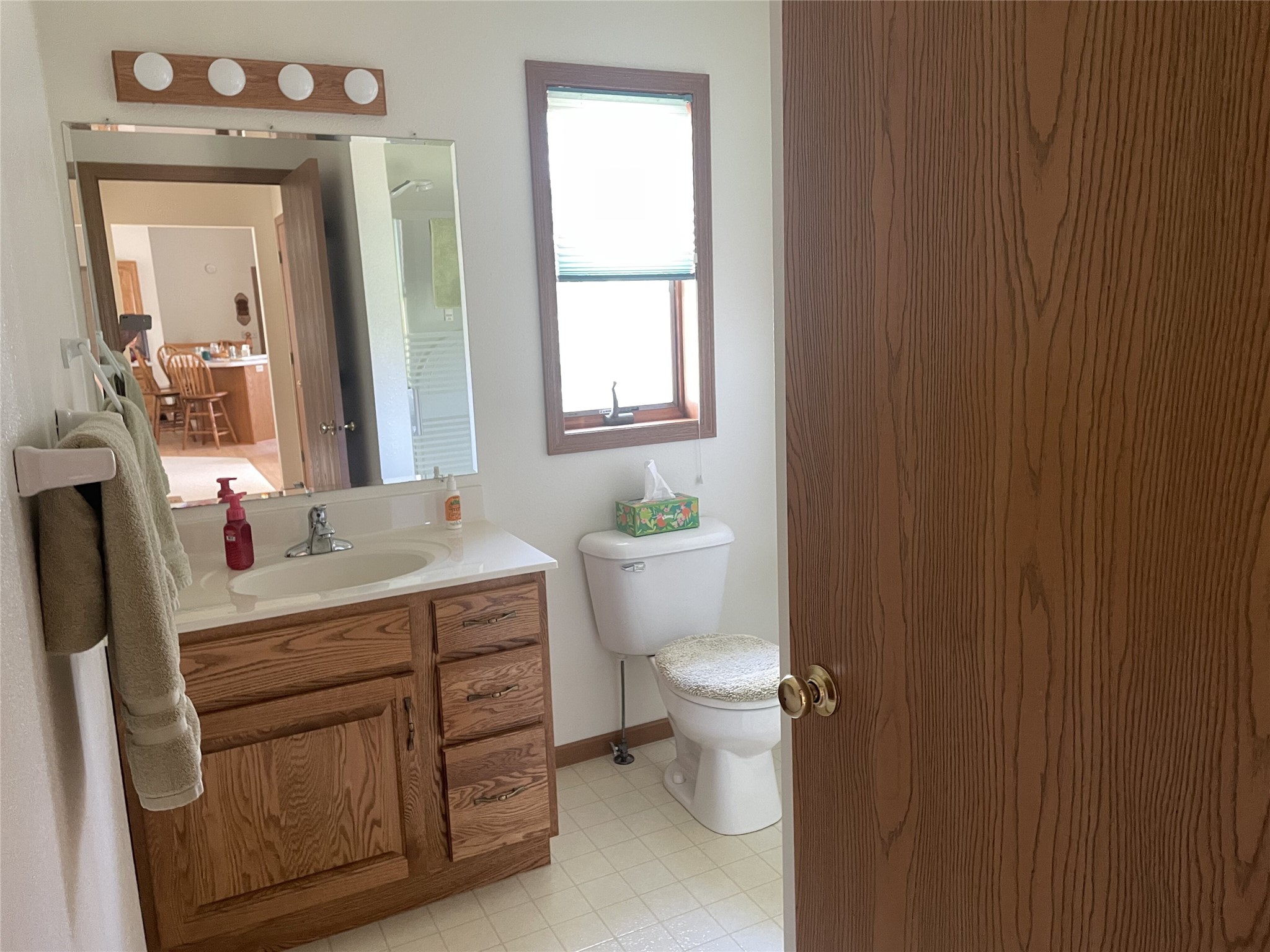 1100 S 7th Avenue Property Photo 11