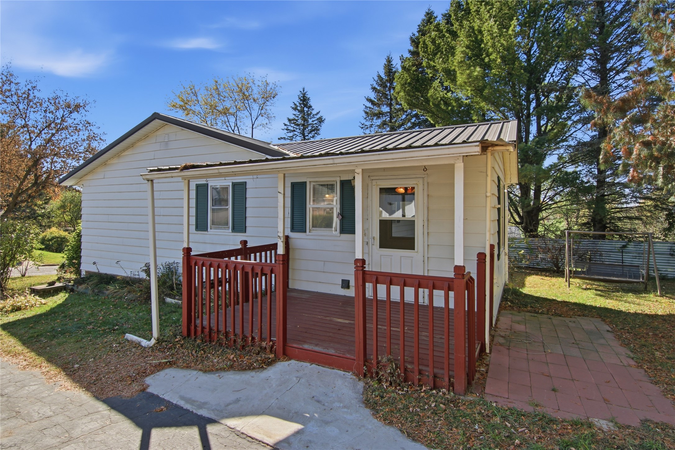 921 S Main Court Property Photo 2