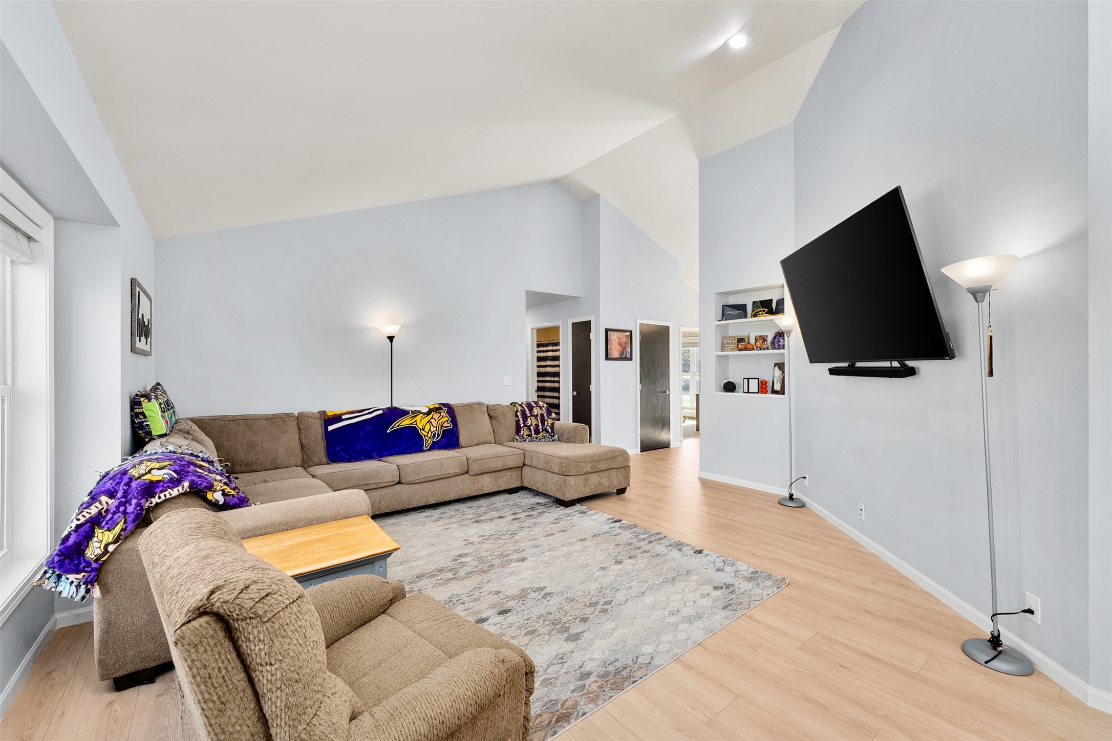 332 W Hamilton Avenue Property Photo 6