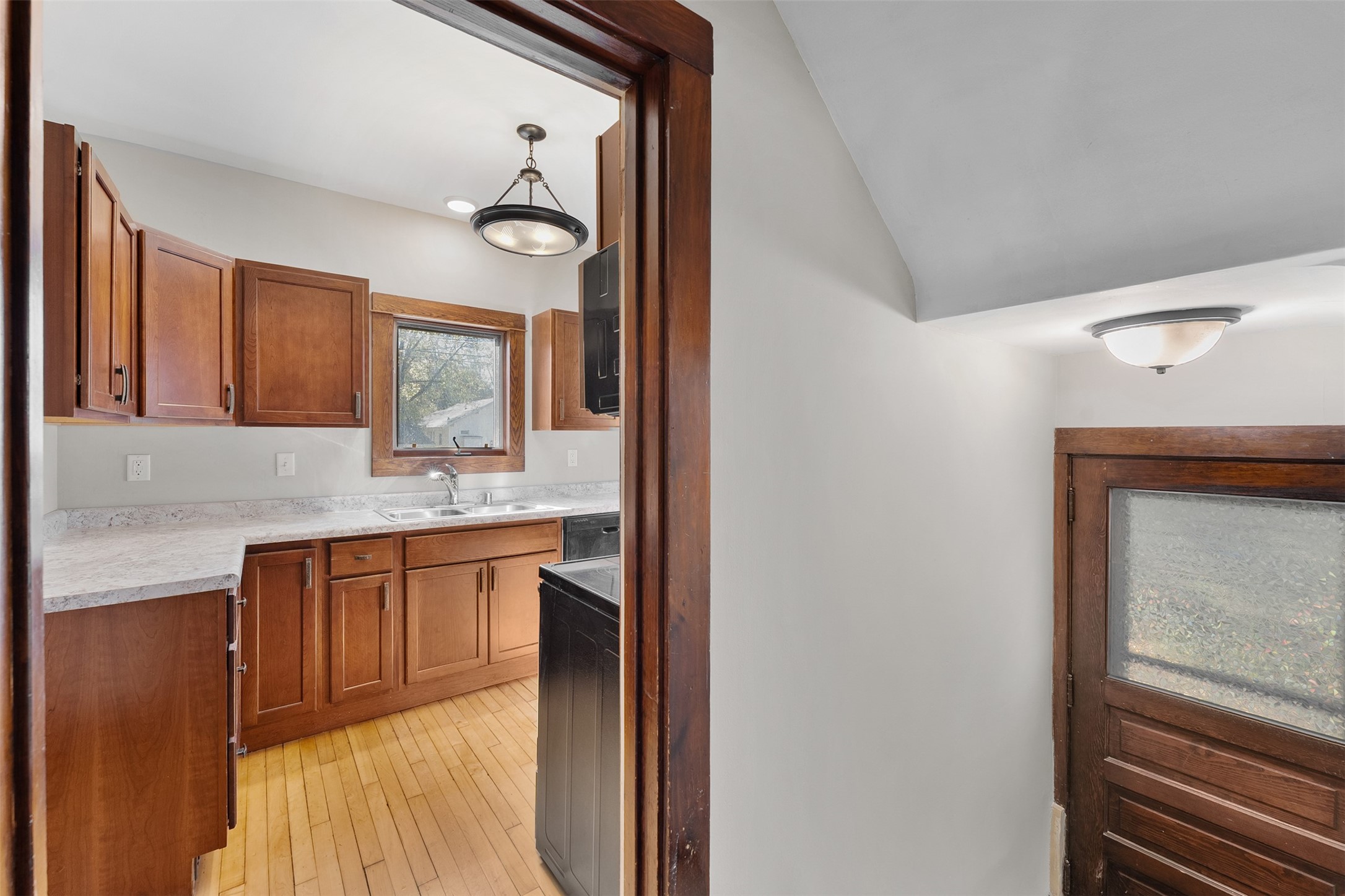 233 Garfield Avenue Property Photo 14
