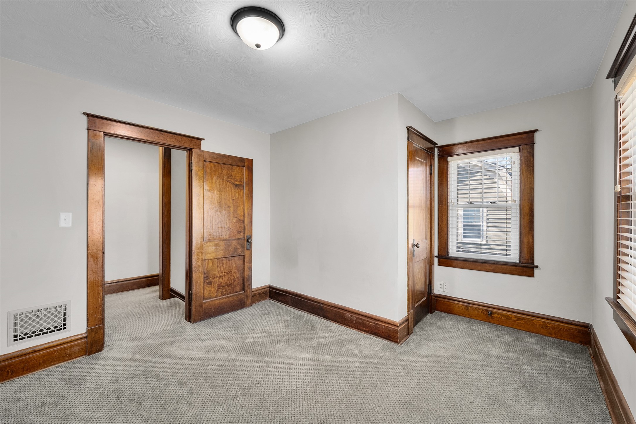 233 Garfield Avenue Property Photo 17