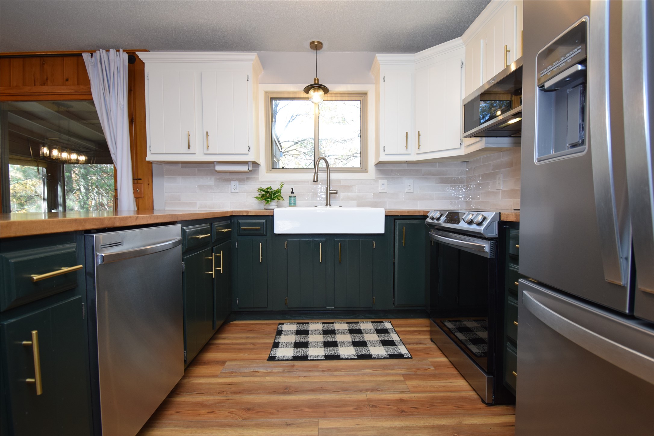 28933 Treasure Island Road Property Photo 10