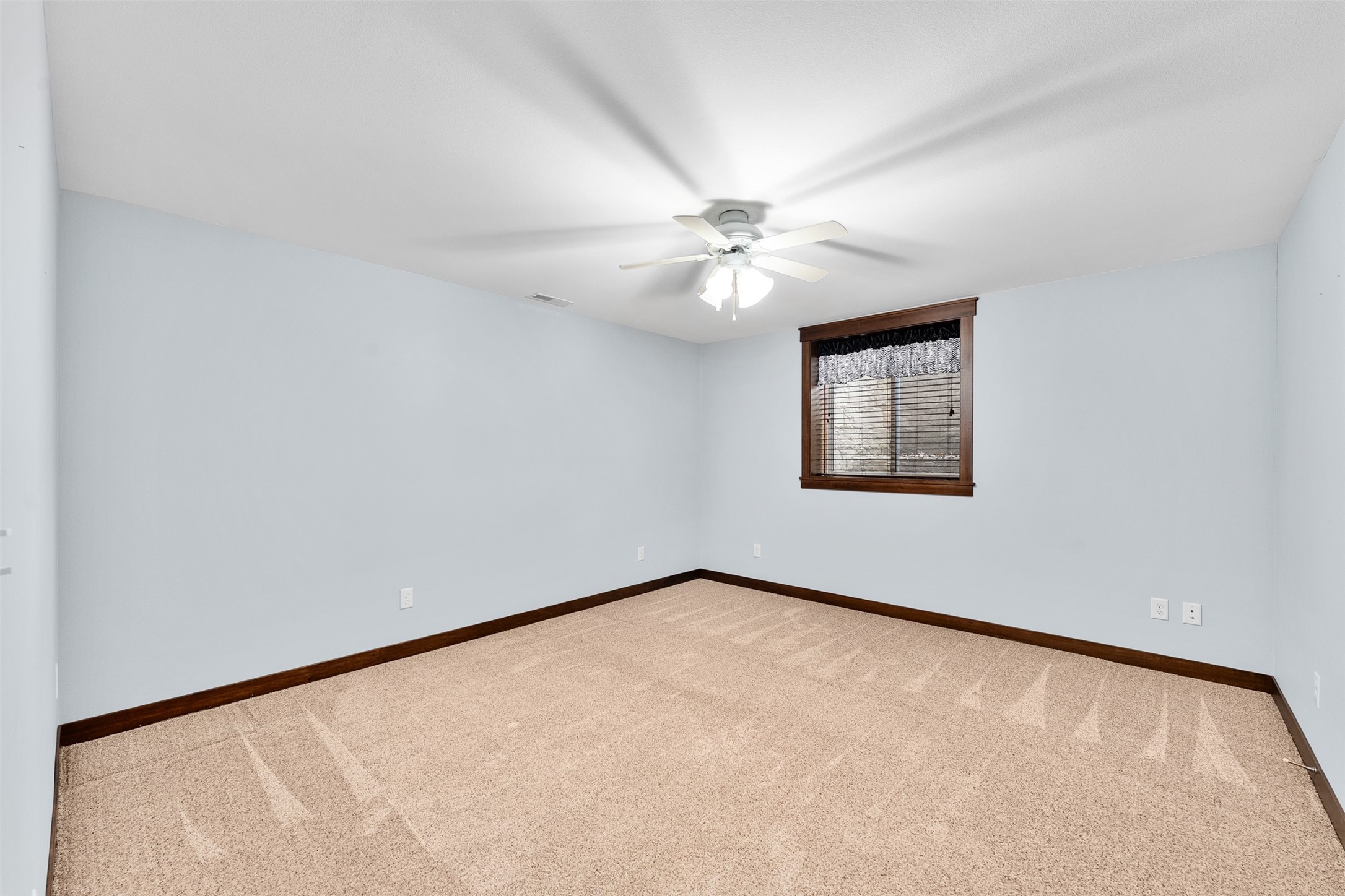 1904 Deblene Lane Property Photo 41
