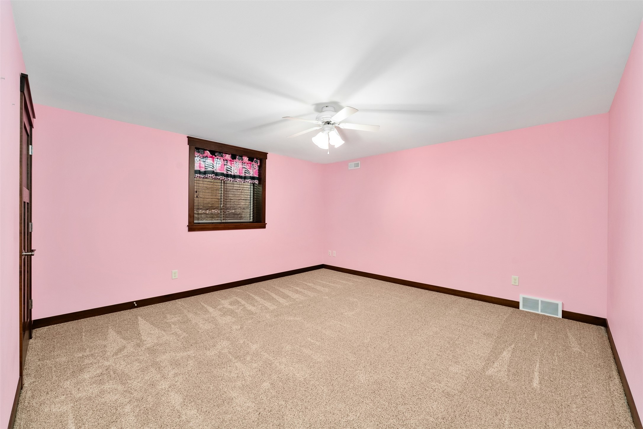 1904 Deblene Lane Property Photo 43