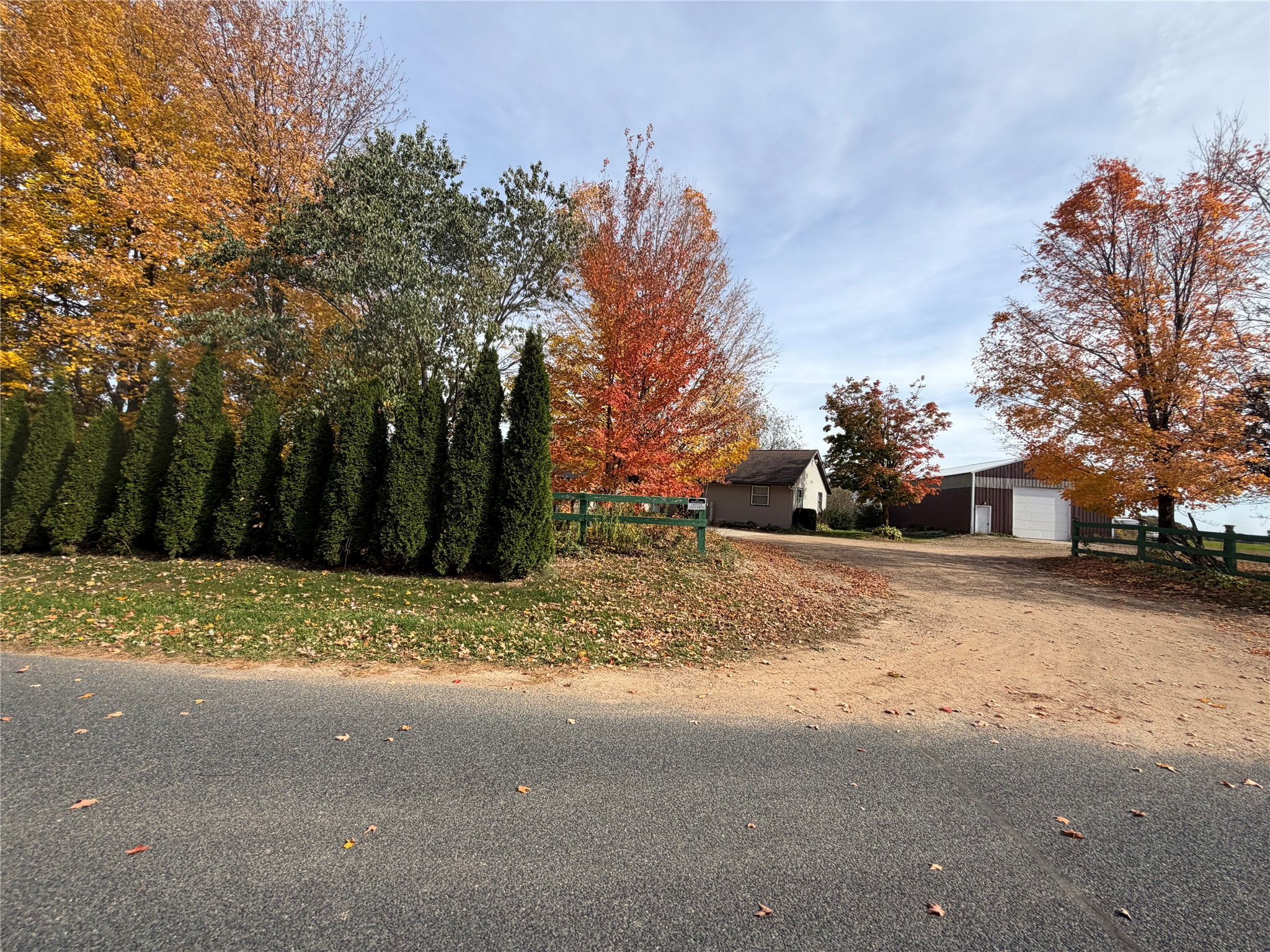8063 North Road Property Photo 9