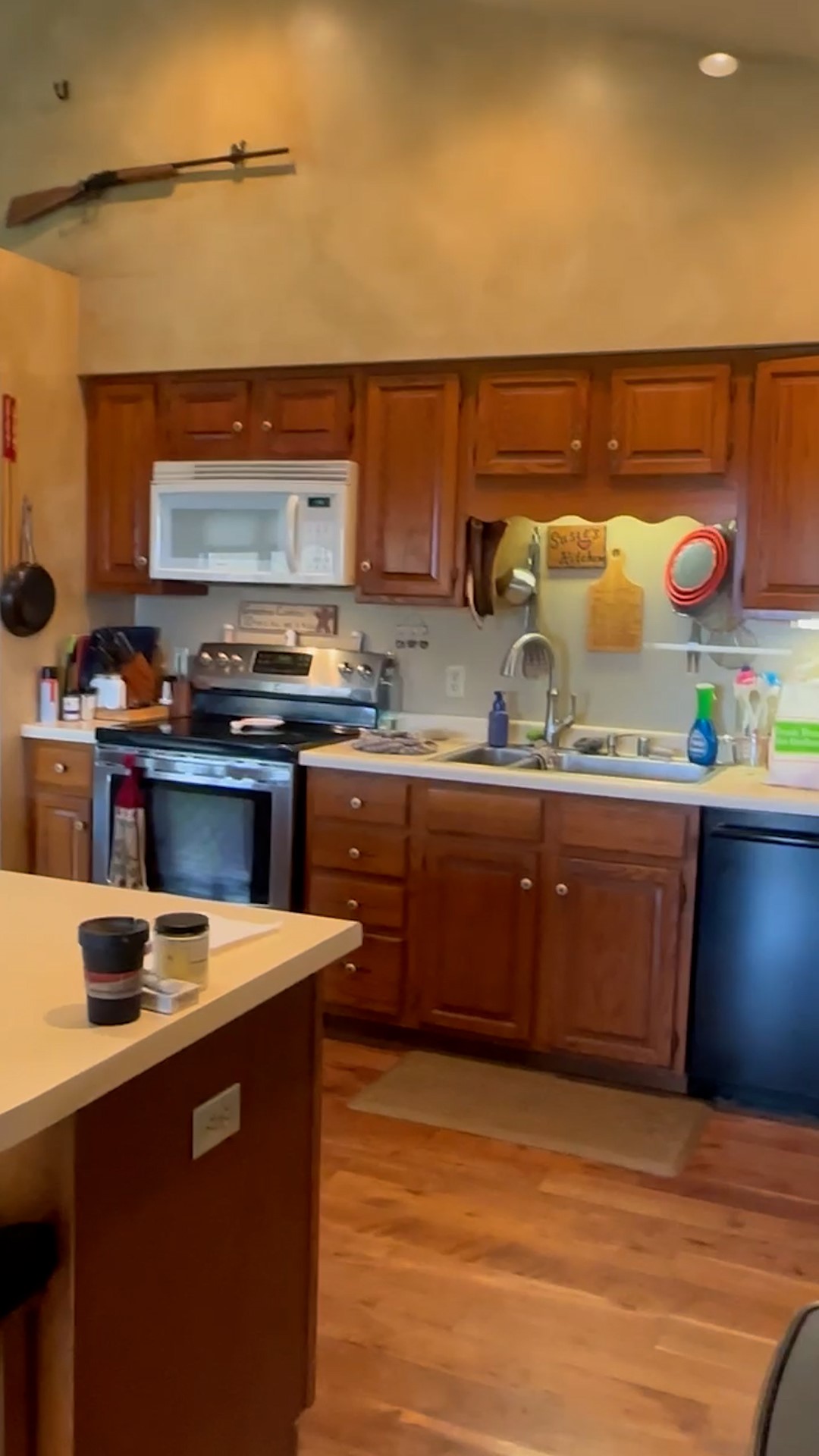 8063 North Road Property Photo 14