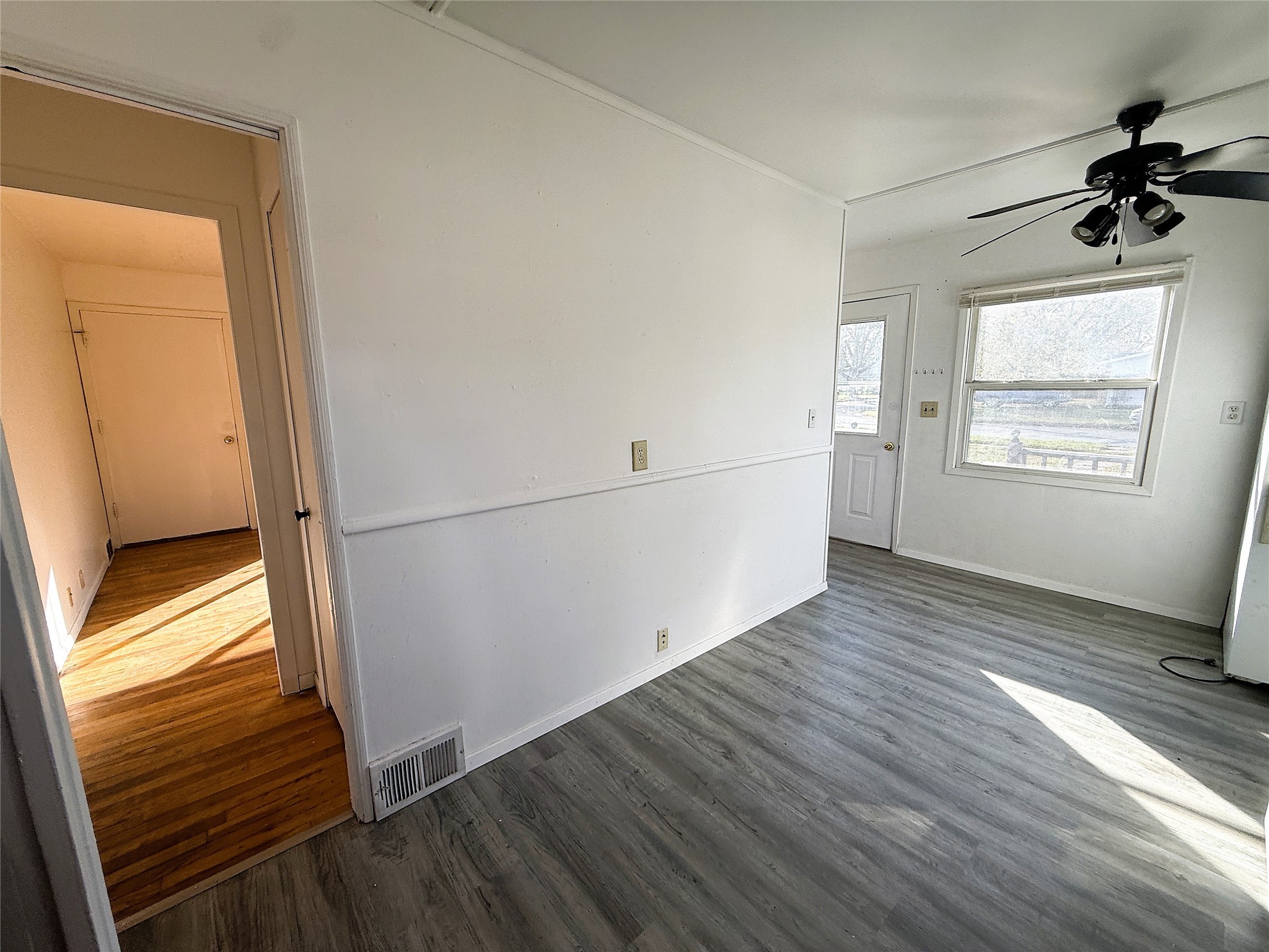 203 College Avenue Property Photo 4