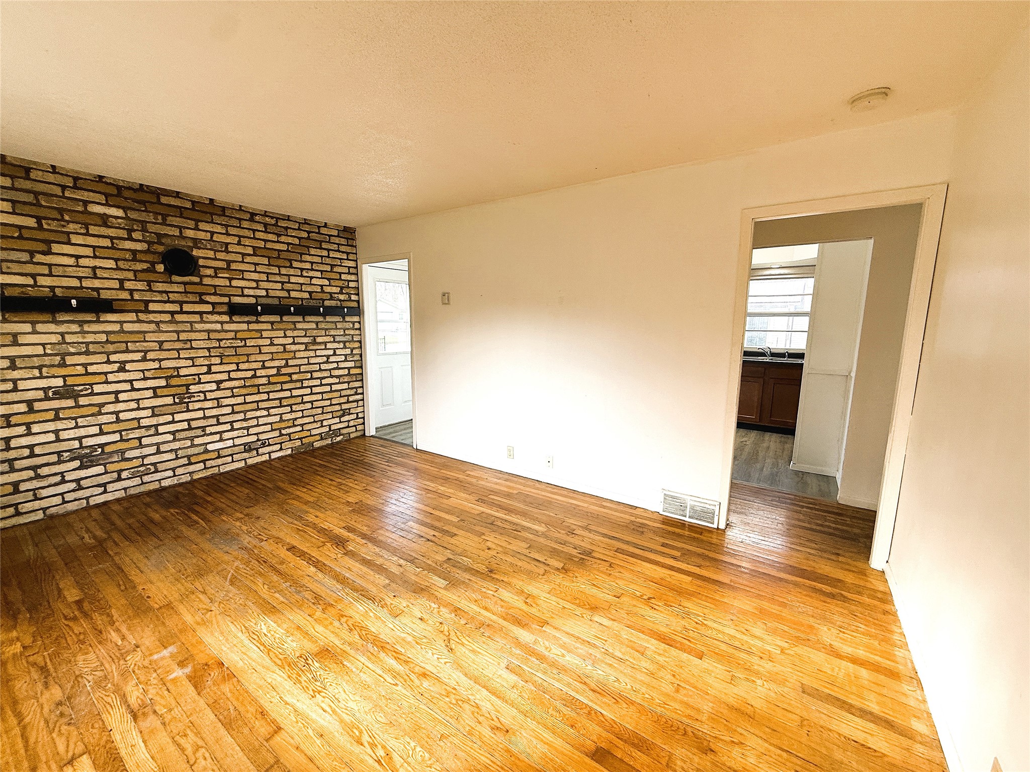 203 College Avenue Property Photo 5
