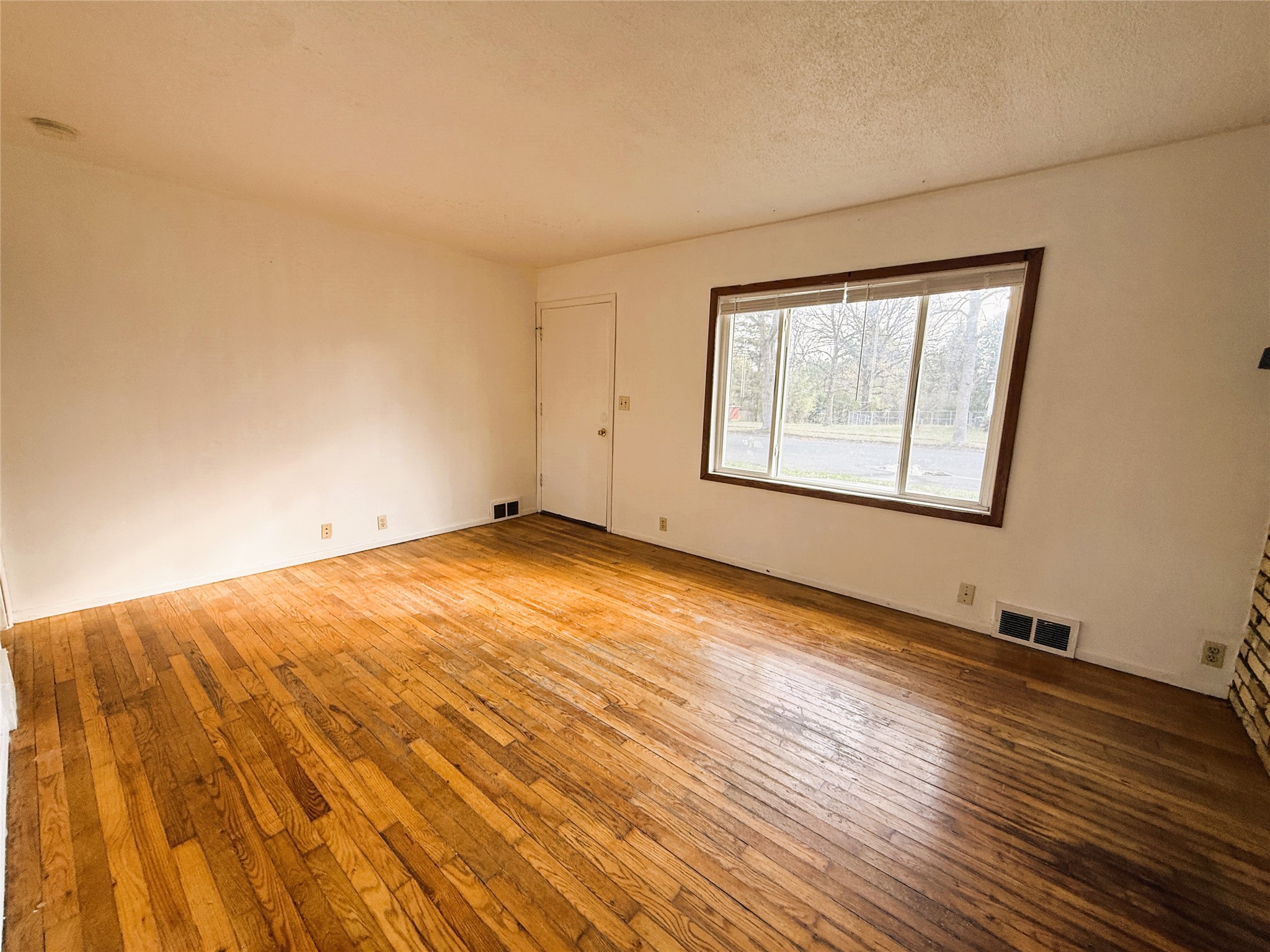 203 College Avenue Property Photo 6