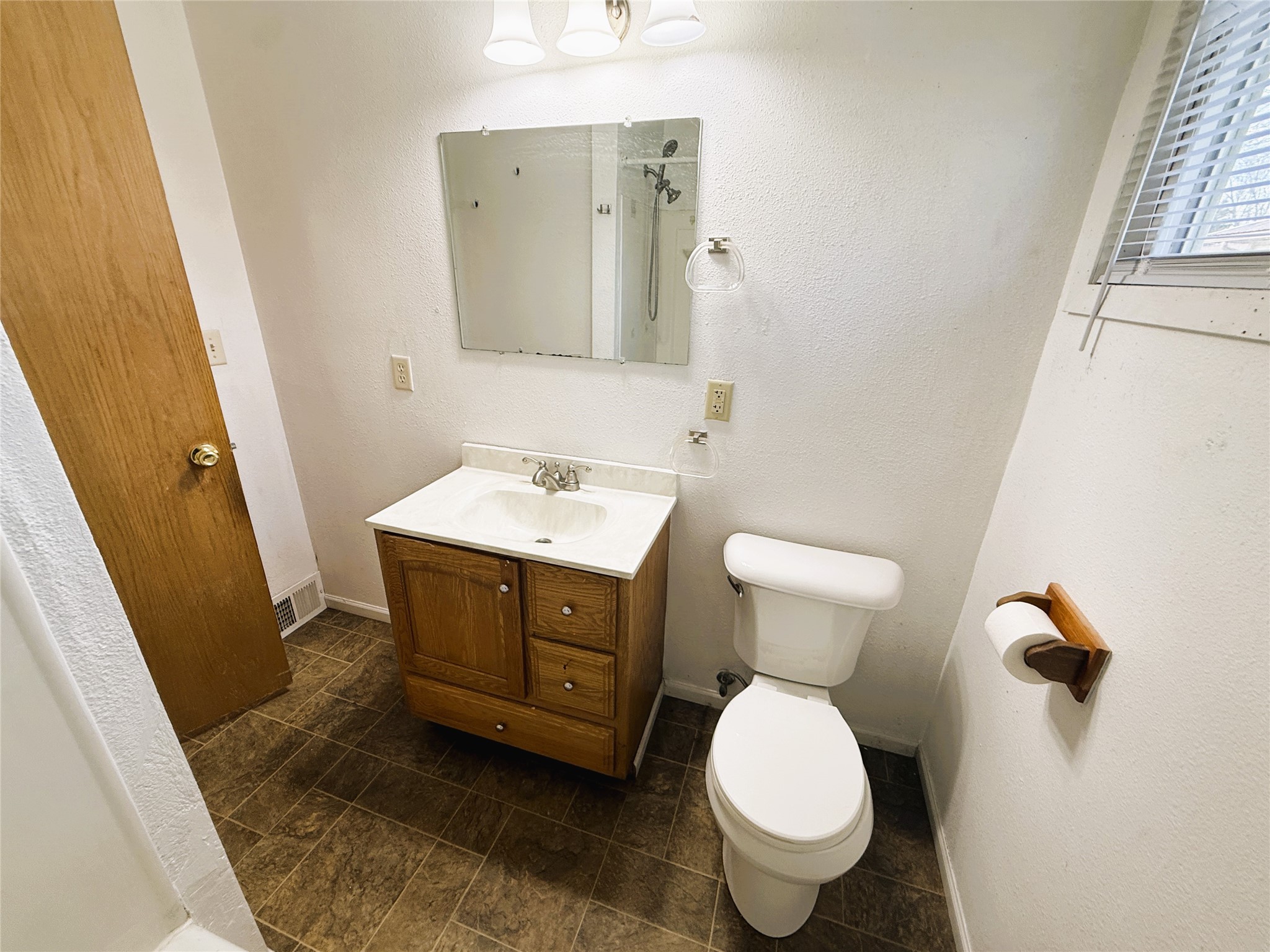 203 College Avenue Property Photo 10