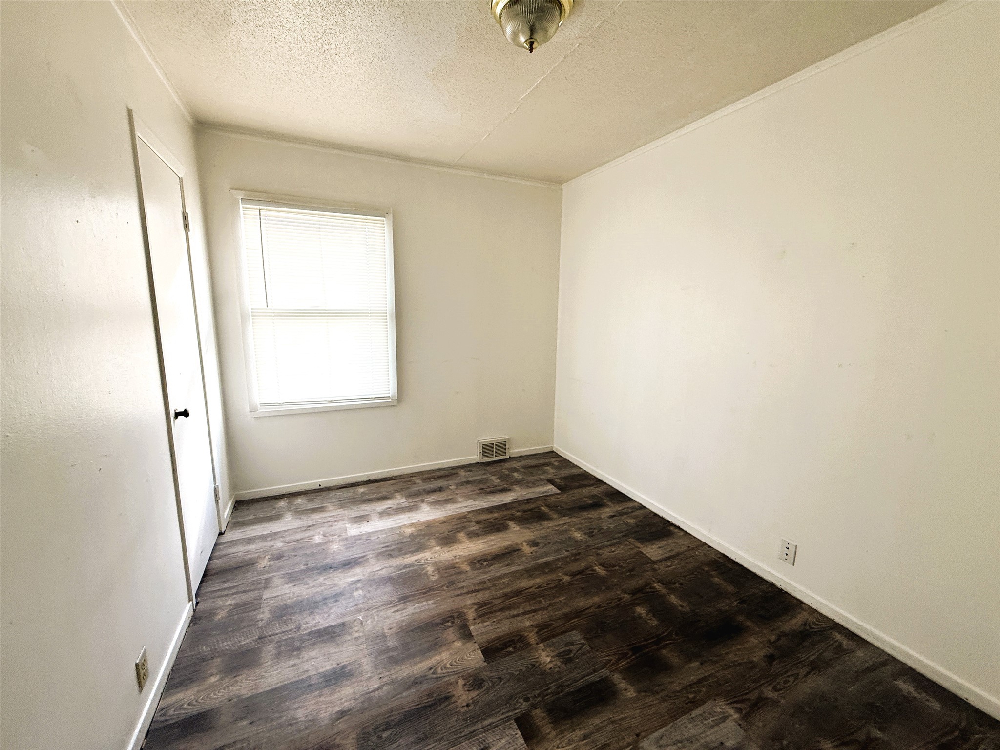 203 College Avenue Property Photo 11