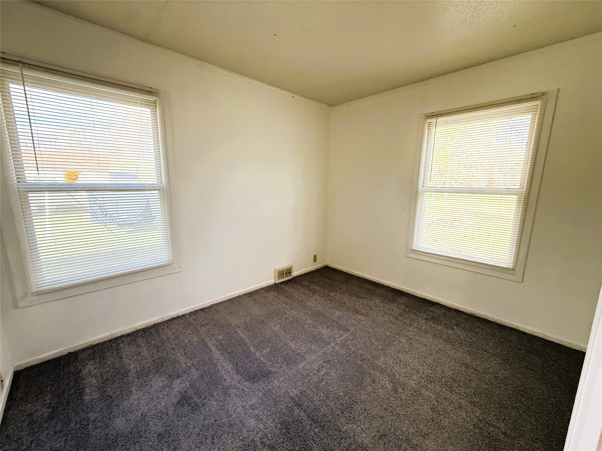 203 College Avenue Property Photo 13