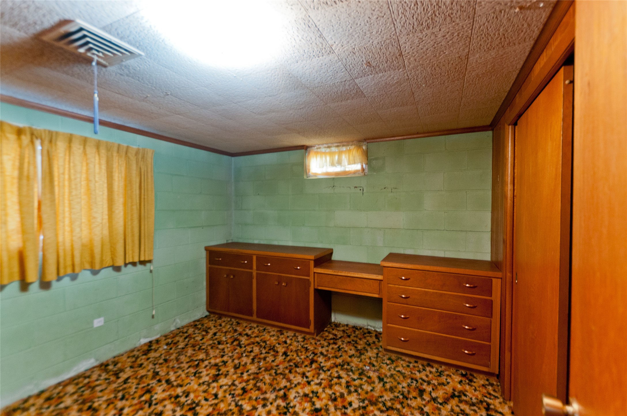 2227 20 1/2-20 1/4 Street Property Photo 25