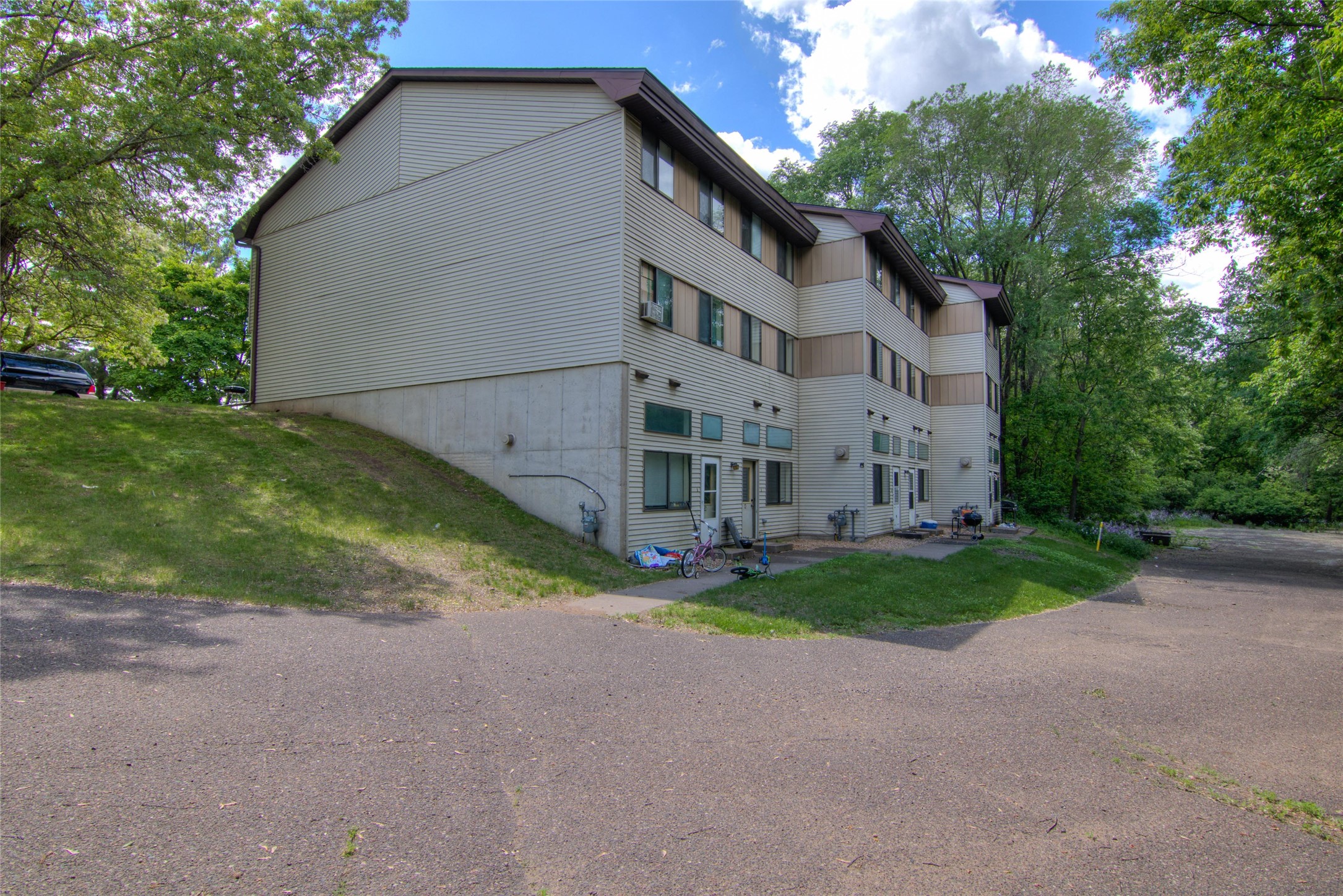 205 Galloway Court 1 Property Photo 2