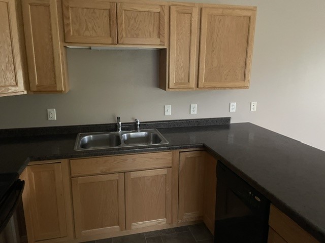 1909 Southridge Avenue Property Photo 5