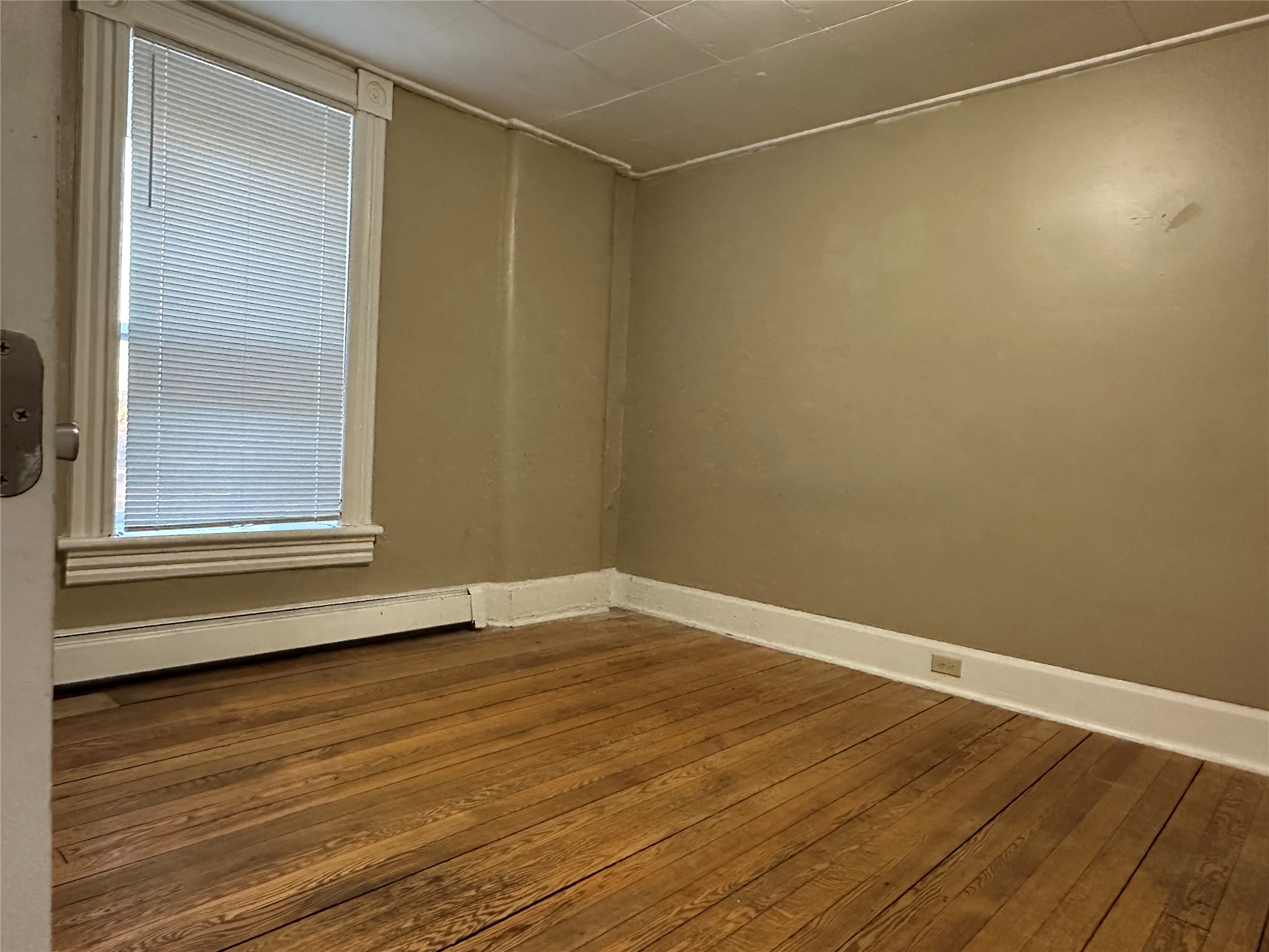 123 1/2 S Main Street 306 Property Photo 6