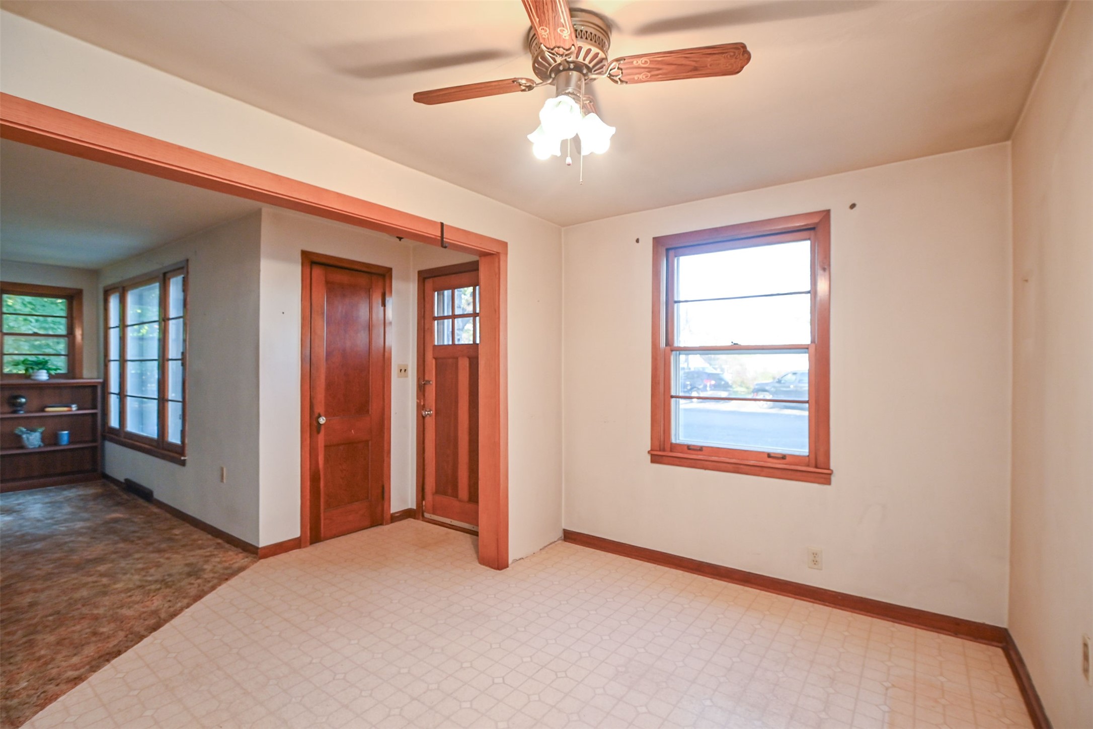 843 Hopwood Avenue Property Photo 8