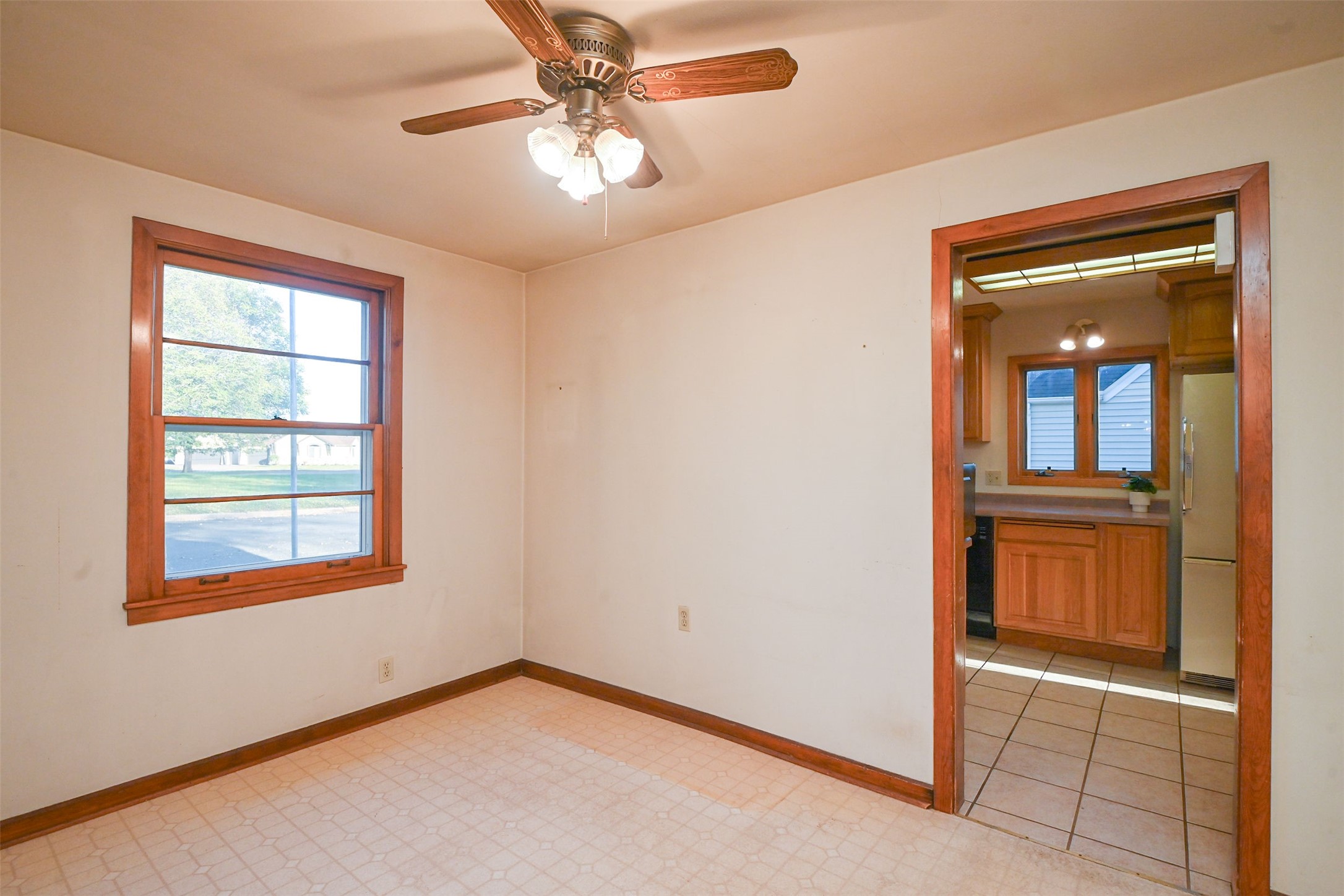 843 Hopwood Avenue Property Photo 9