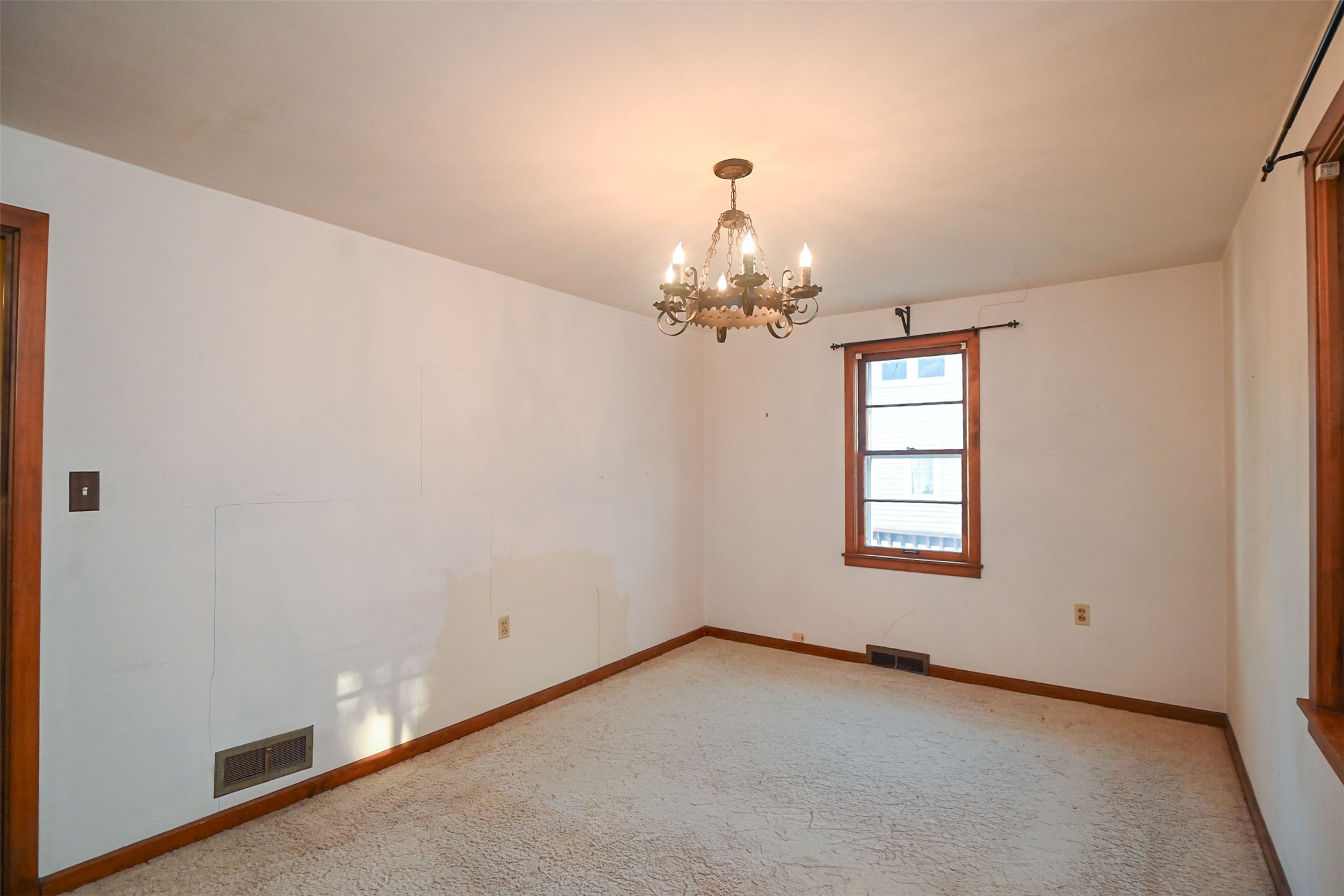 843 Hopwood Avenue Property Photo 13