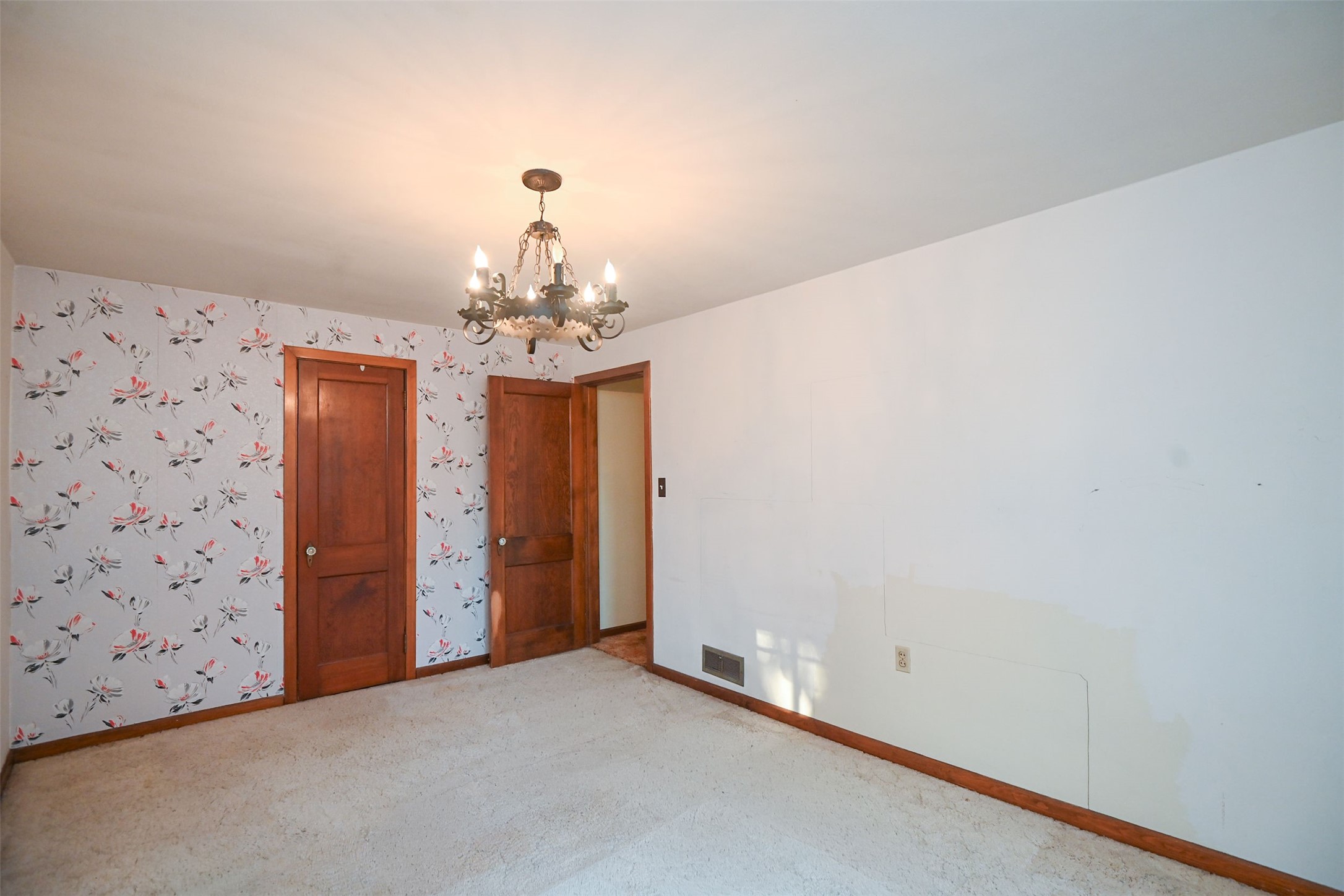 843 Hopwood Avenue Property Photo 14