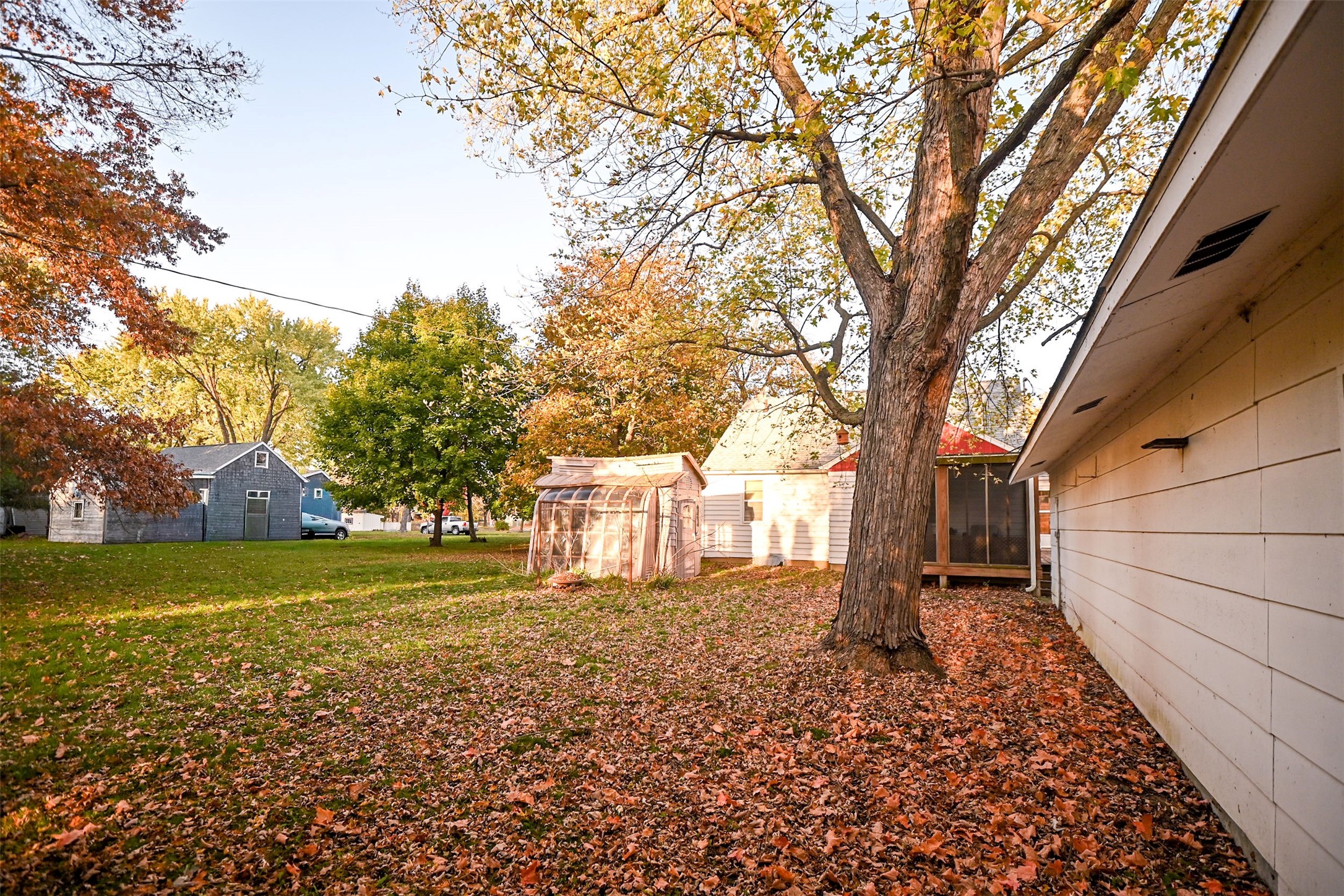 843 Hopwood Avenue Property Photo 33