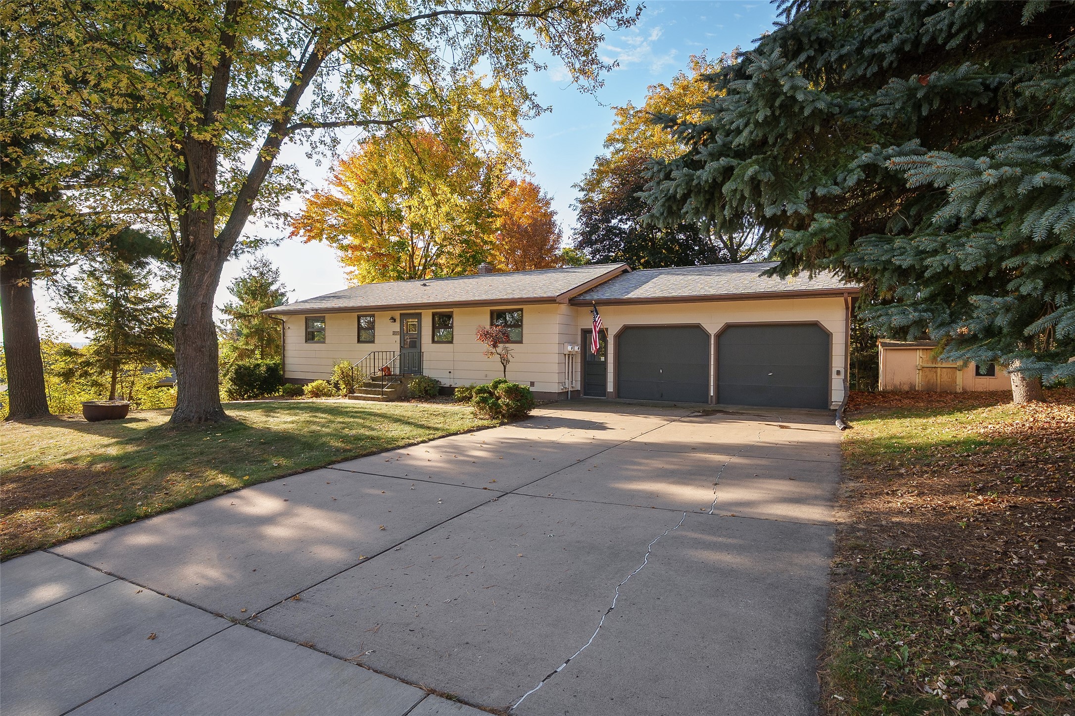 2725 Somona Parkway Property Photo 1