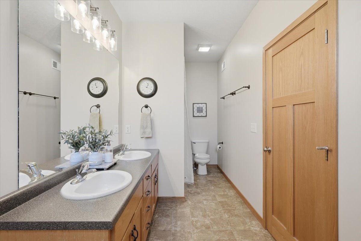 1090 W Silver Fox Drive Property Photo 15