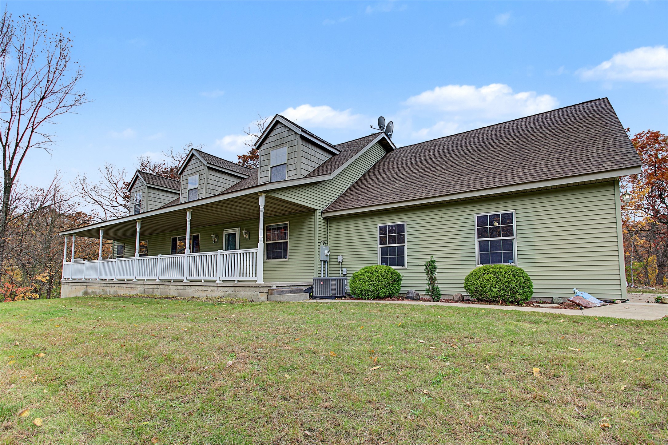 2274 100th Street Property Photo 1