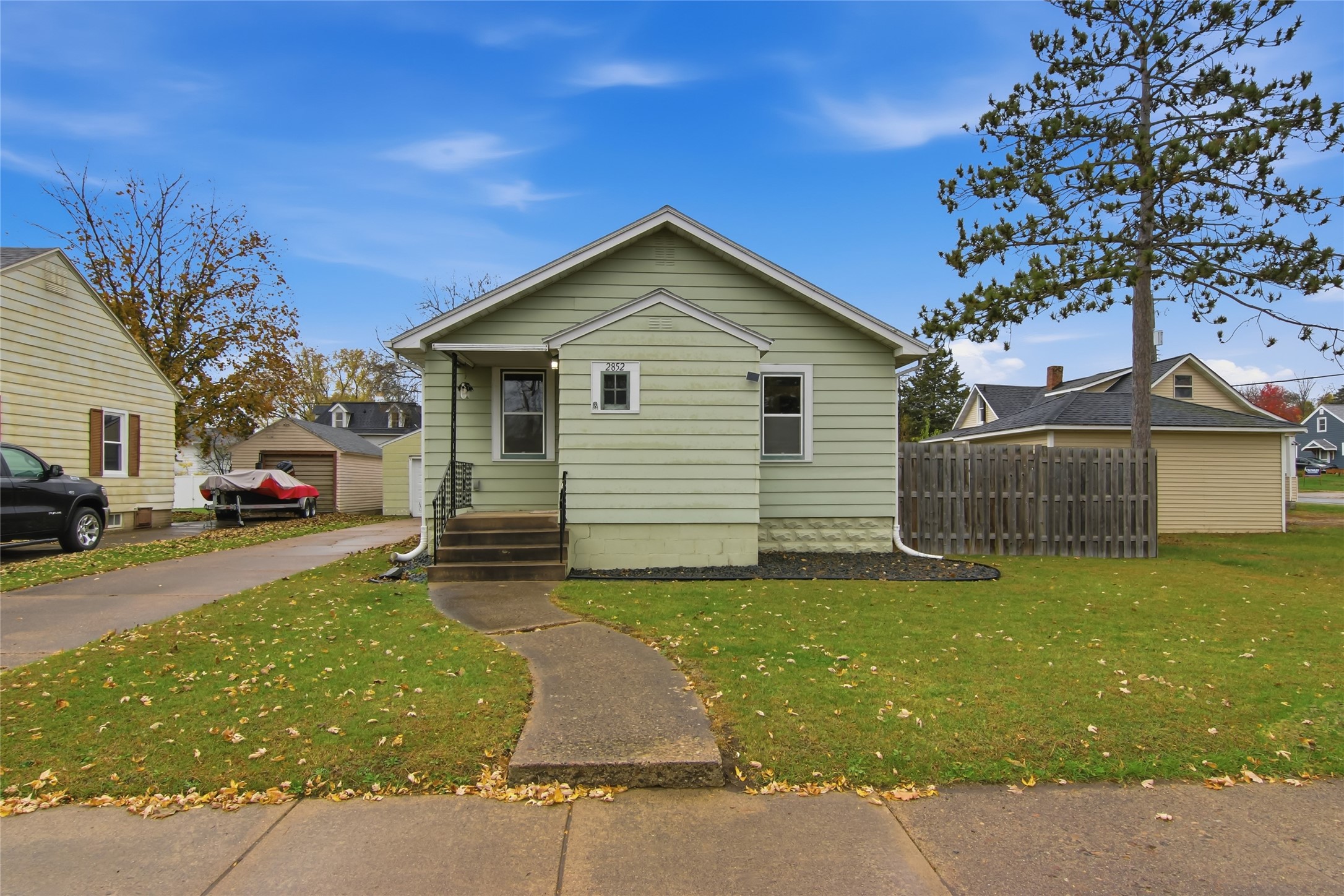 2852 5th Street Property Photo 4
